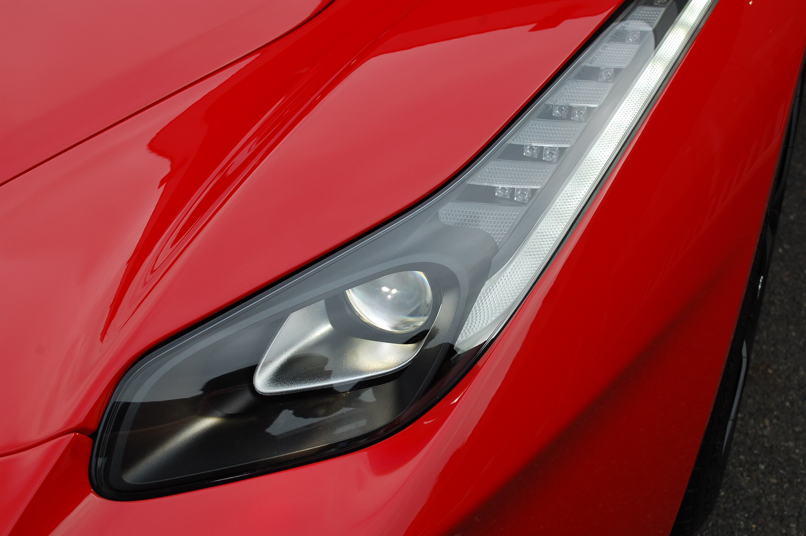 2015 Ferrari LaFerrari — Photo 9 / 13