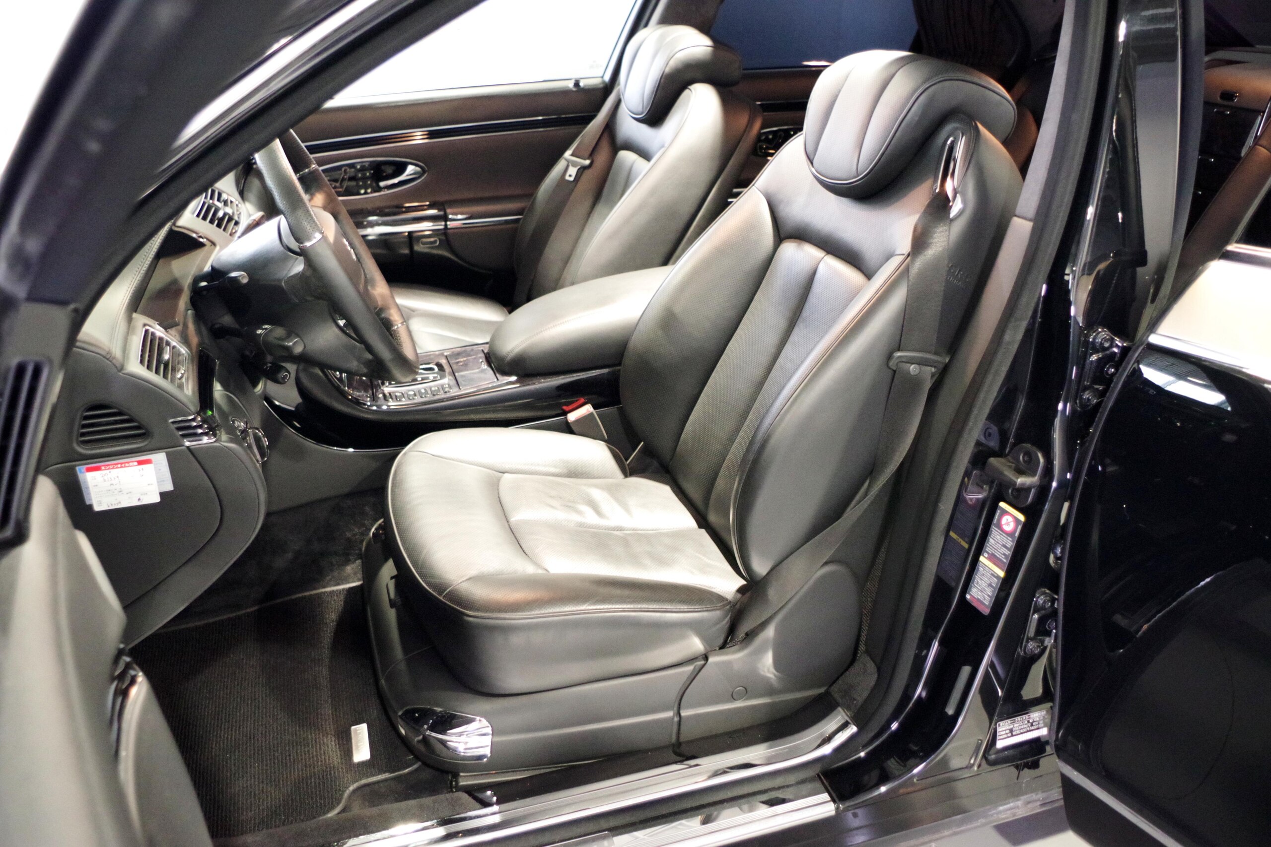 2006 Mercedes Benz Maybach 57S — Photo 8 / 19