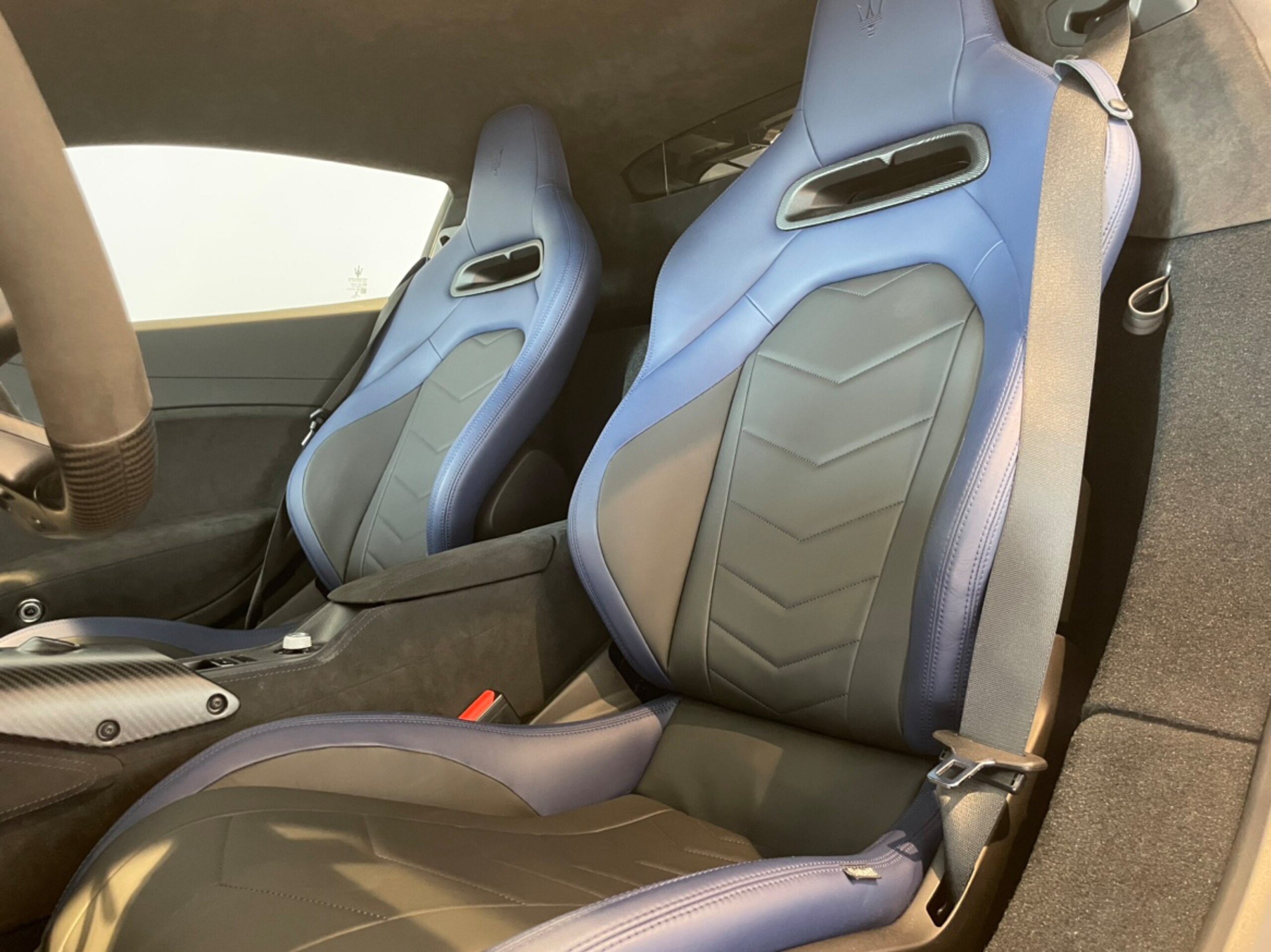 2023 Maserati MC20 — Photo 7 / 14