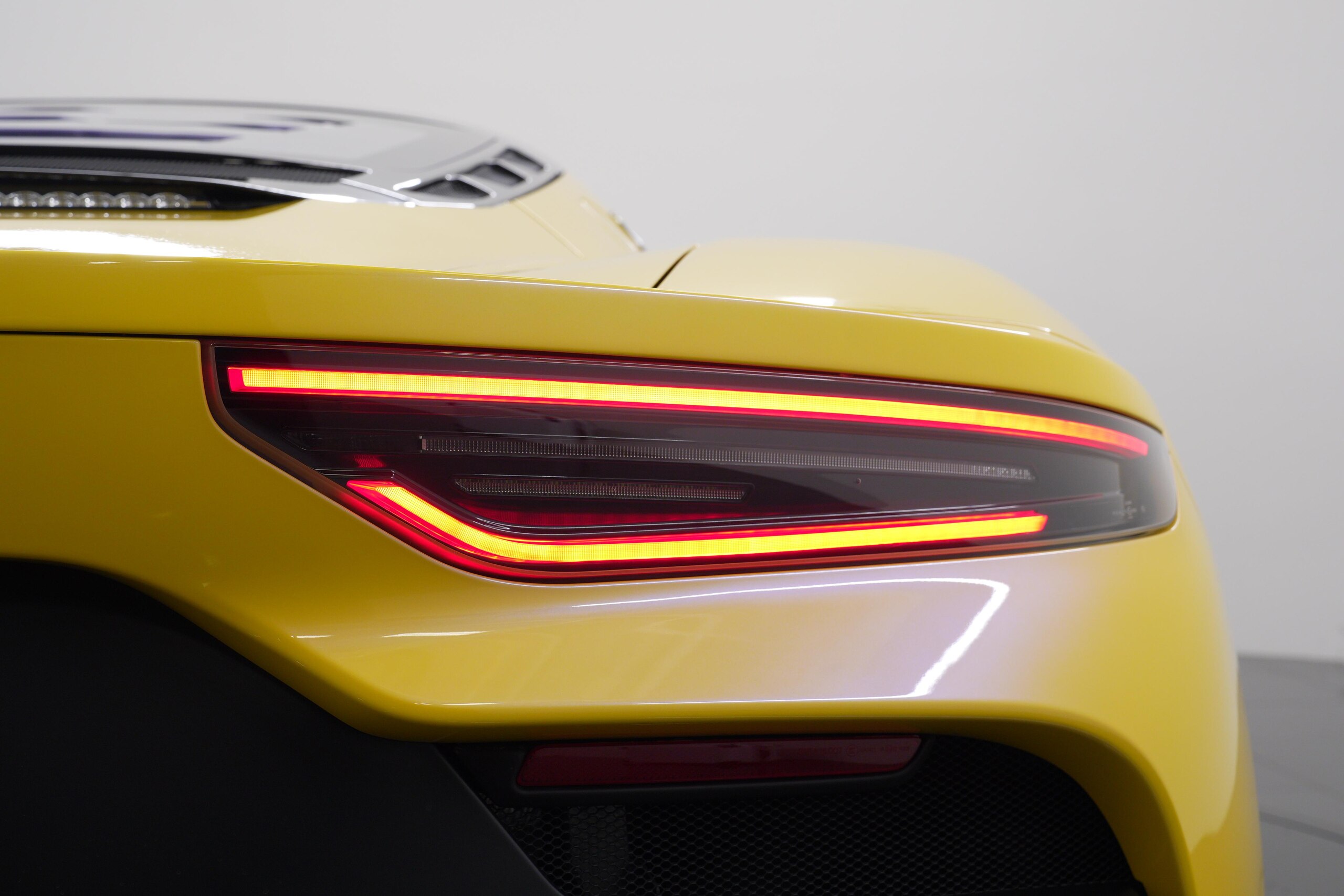 2022 Maserati MC20 — Photo 36 / 42