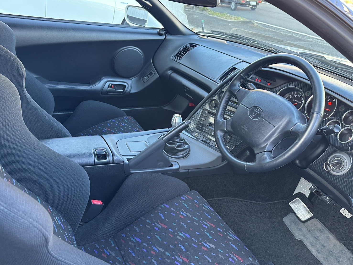1996 Toyota Supra RZ — Photo 9 / 13