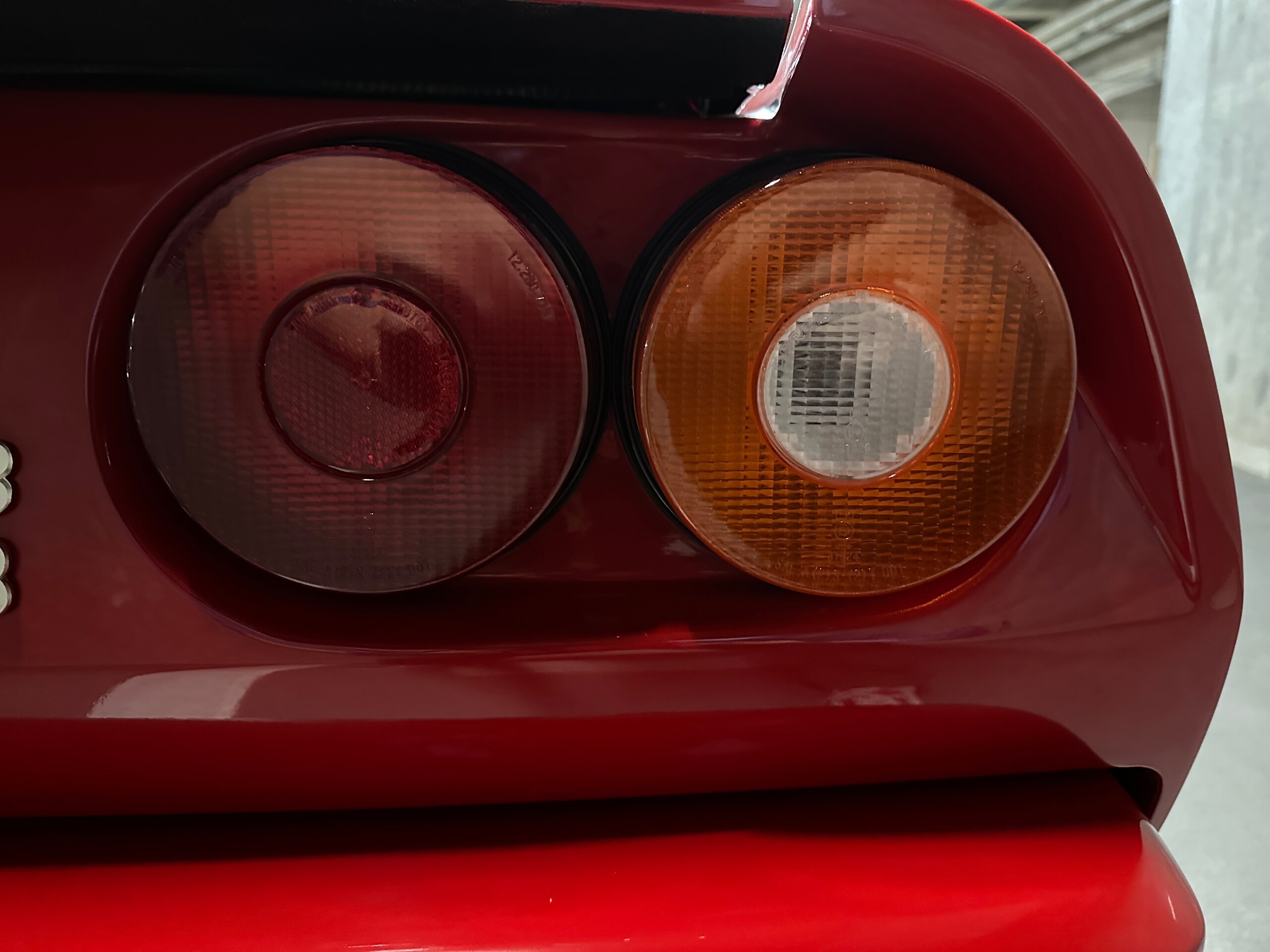 1986 Ferrari 328 GTB — Photo 16 / 19