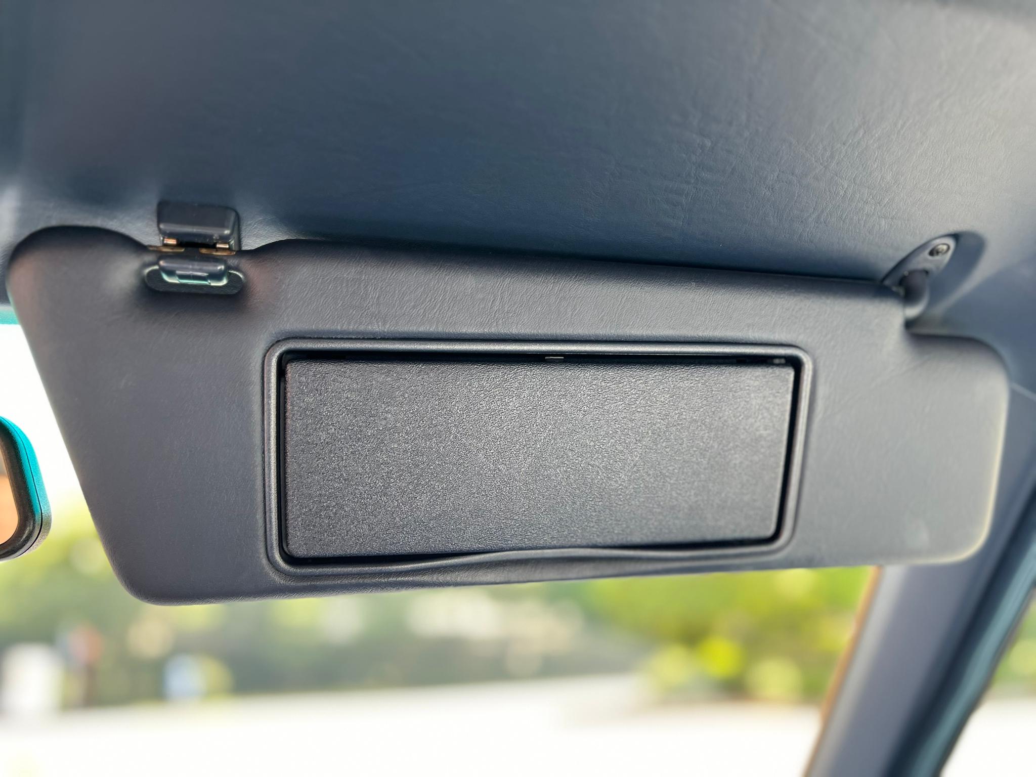 1988 Mercedes Benz 230E — Photo 15 / 29