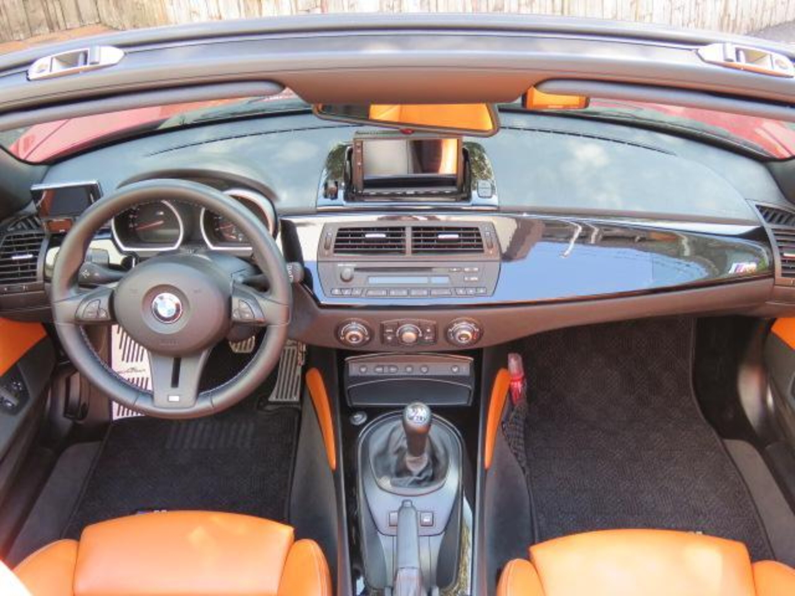 2006 BMW Z4 M Roadster — Photo 16 / 24