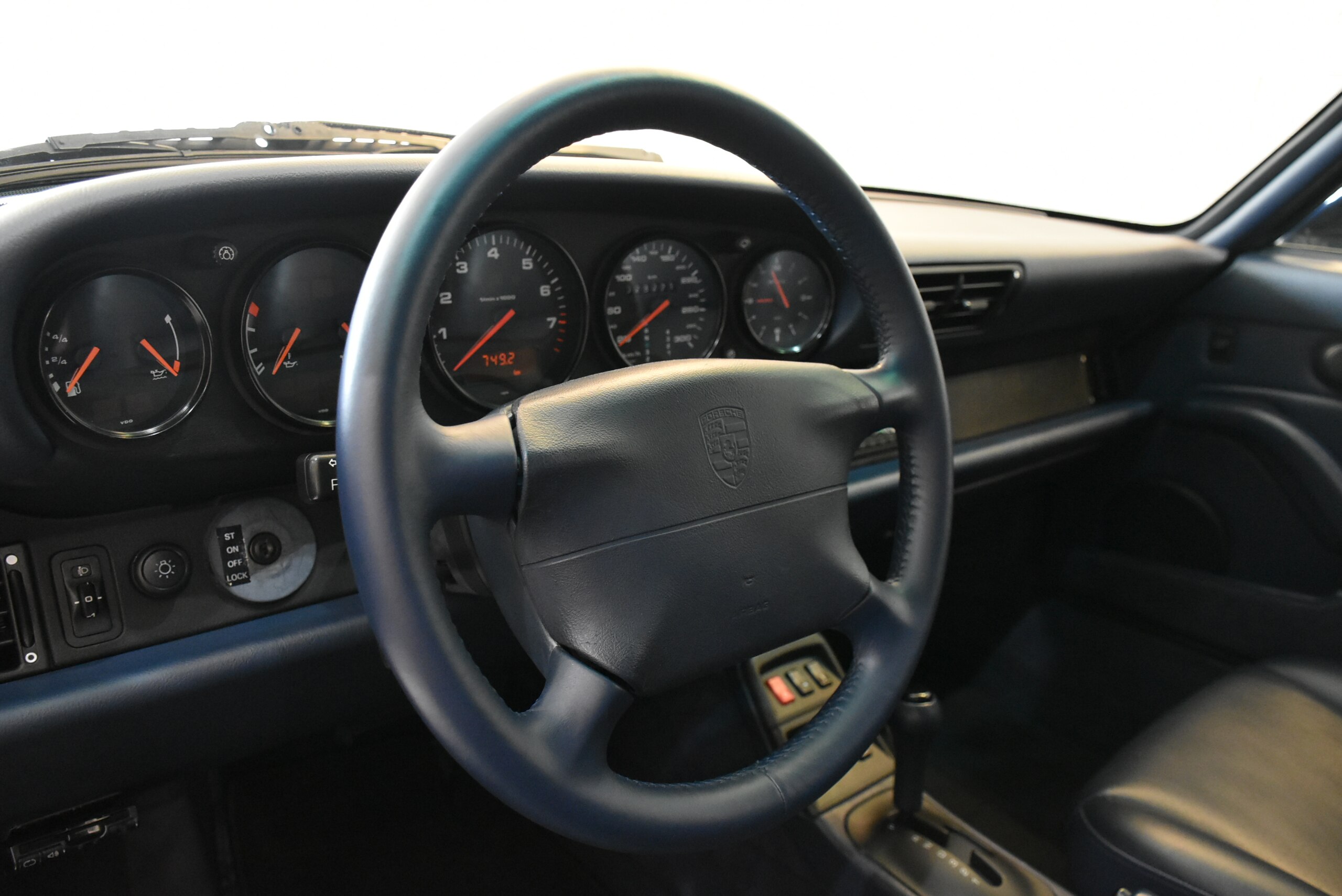 1994 Porsche 911 Carrera — Photo 6 / 17