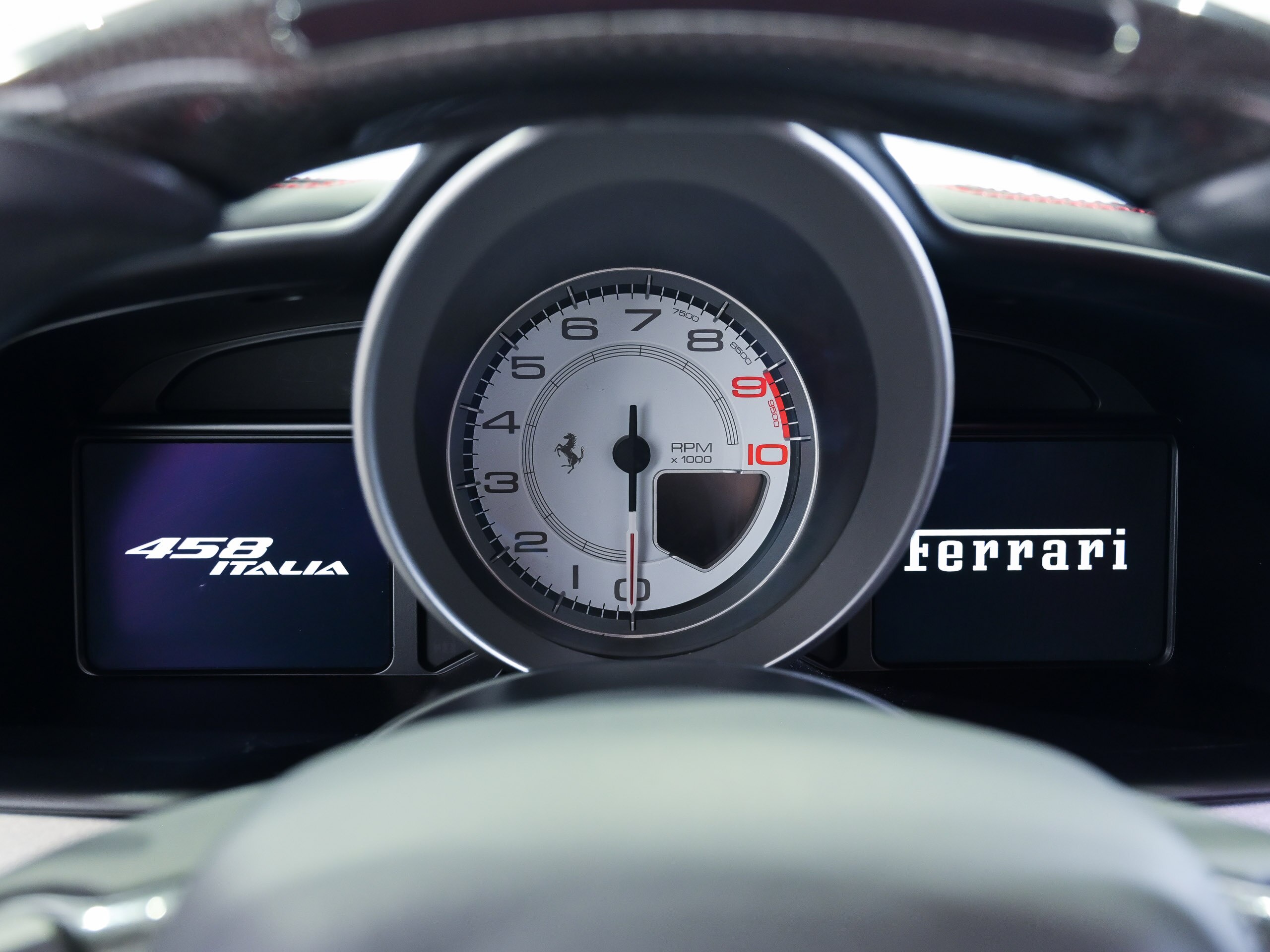 2010 Ferrari 458 Italia F1 DCT — Photo 12 / 22