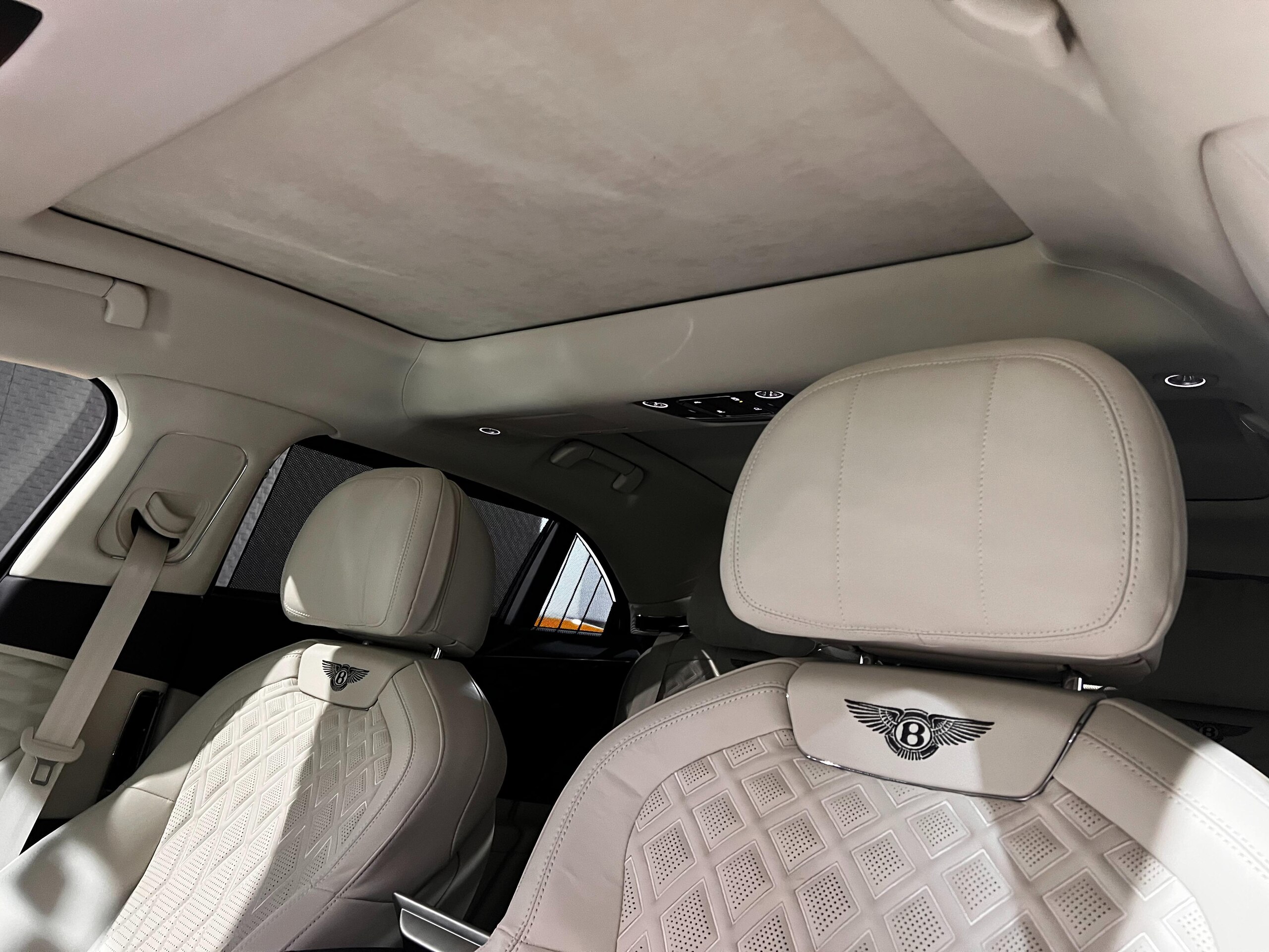 2020 Bentley Flying Spur — Photo 9 / 25