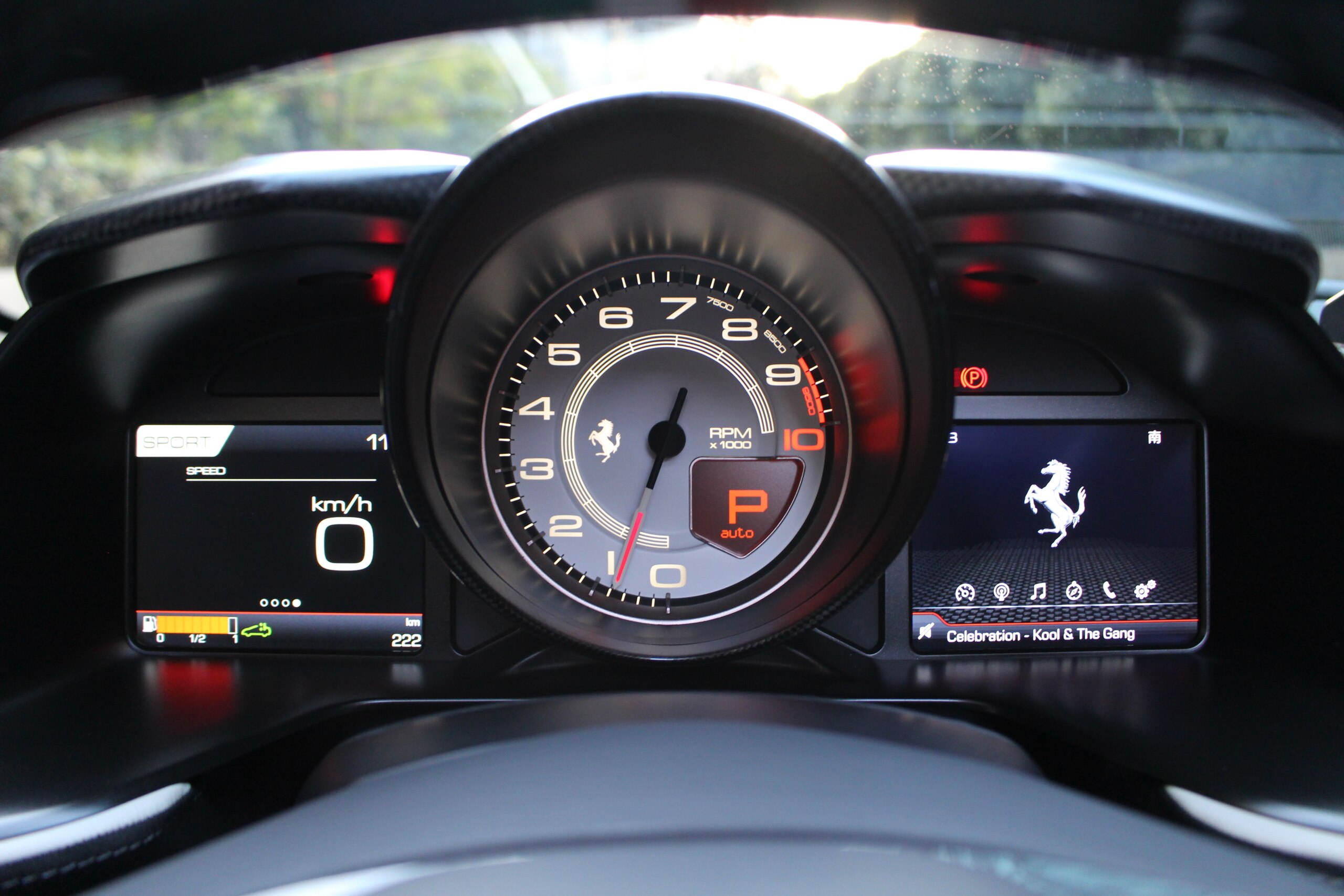 2024 Ferrari 812 Competizione A — Photo 14 / 18