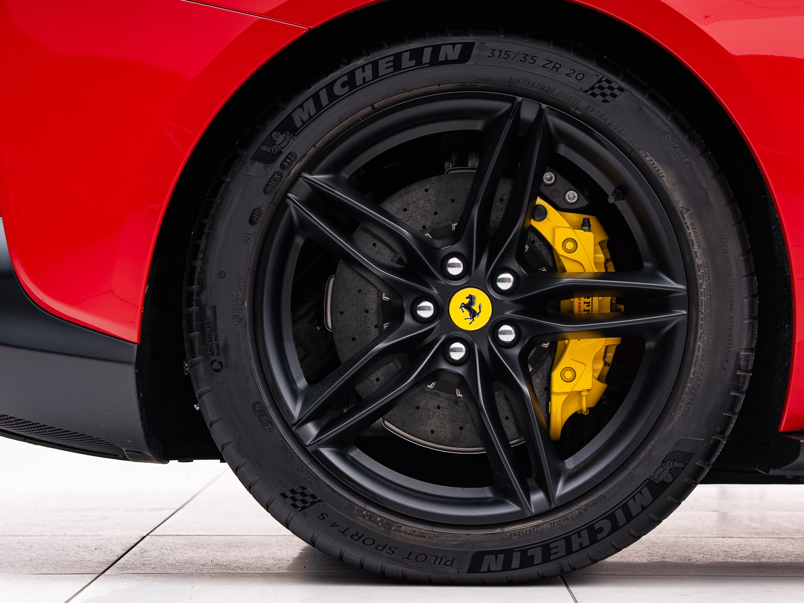 2021 Ferrari 812GTS — Photo 49 / 55