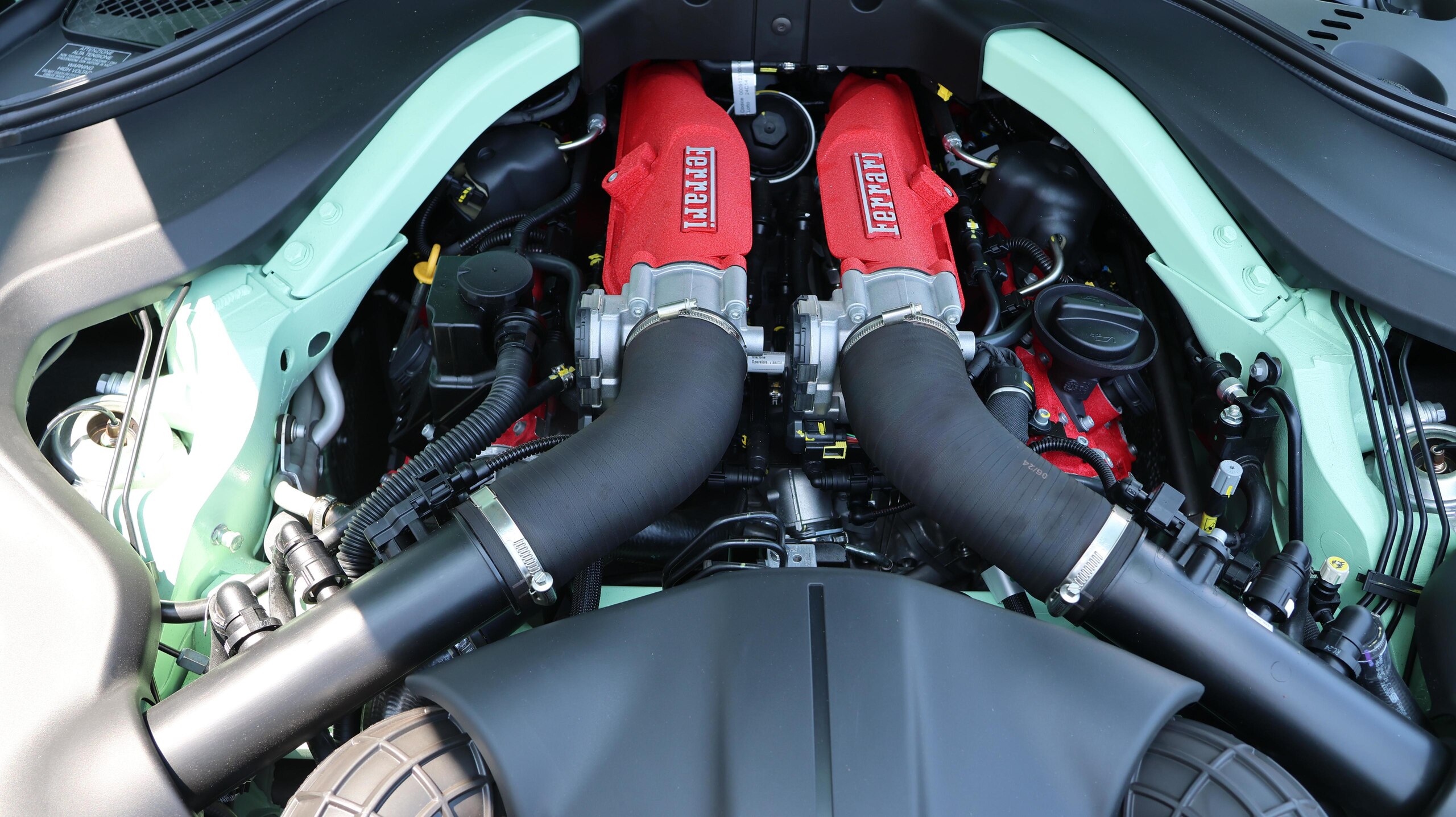 2025 Ferrari Roma — Photo 38 / 41