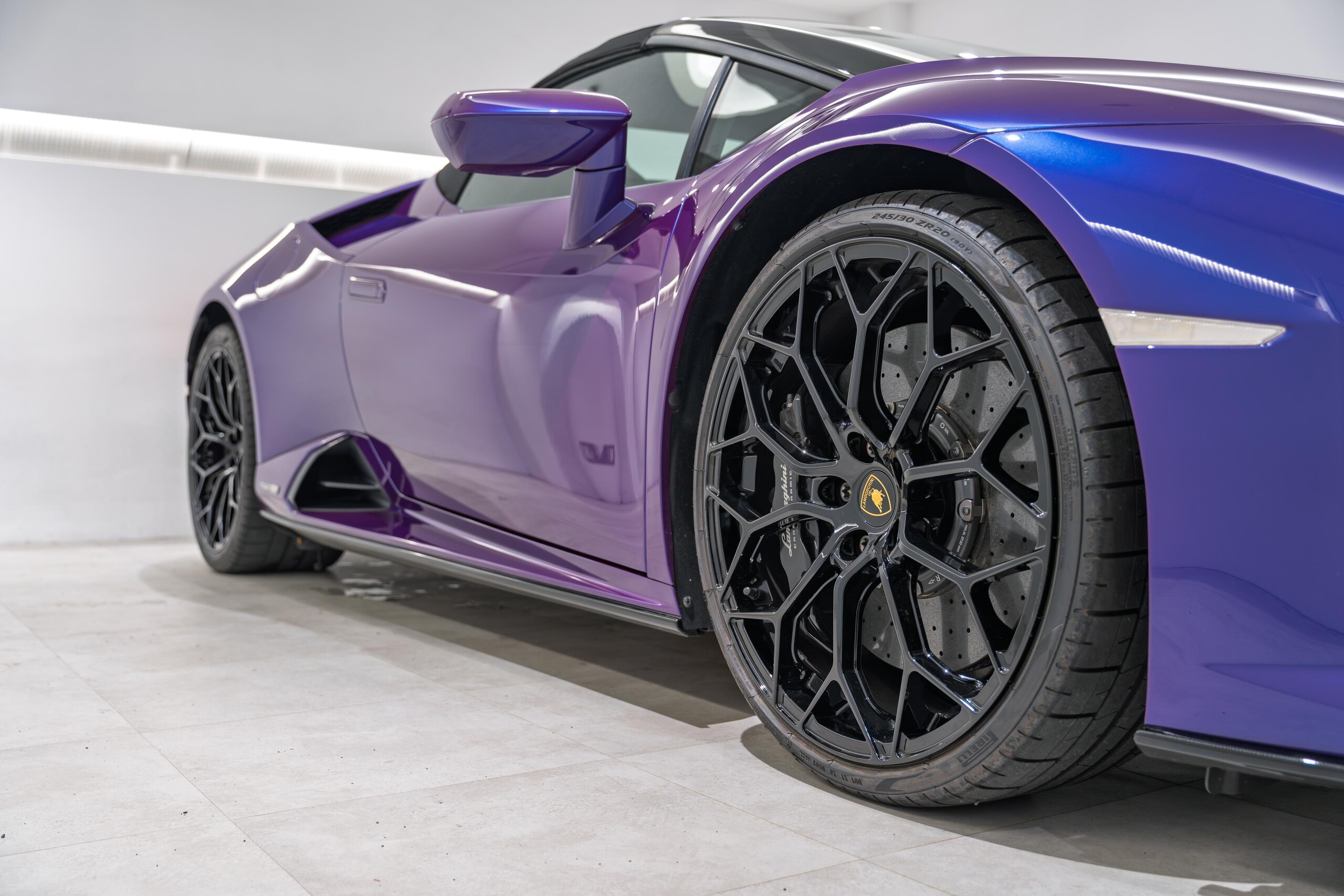 2021 Lamborghini Huracán EVO Spyder — Photo 18 / 33