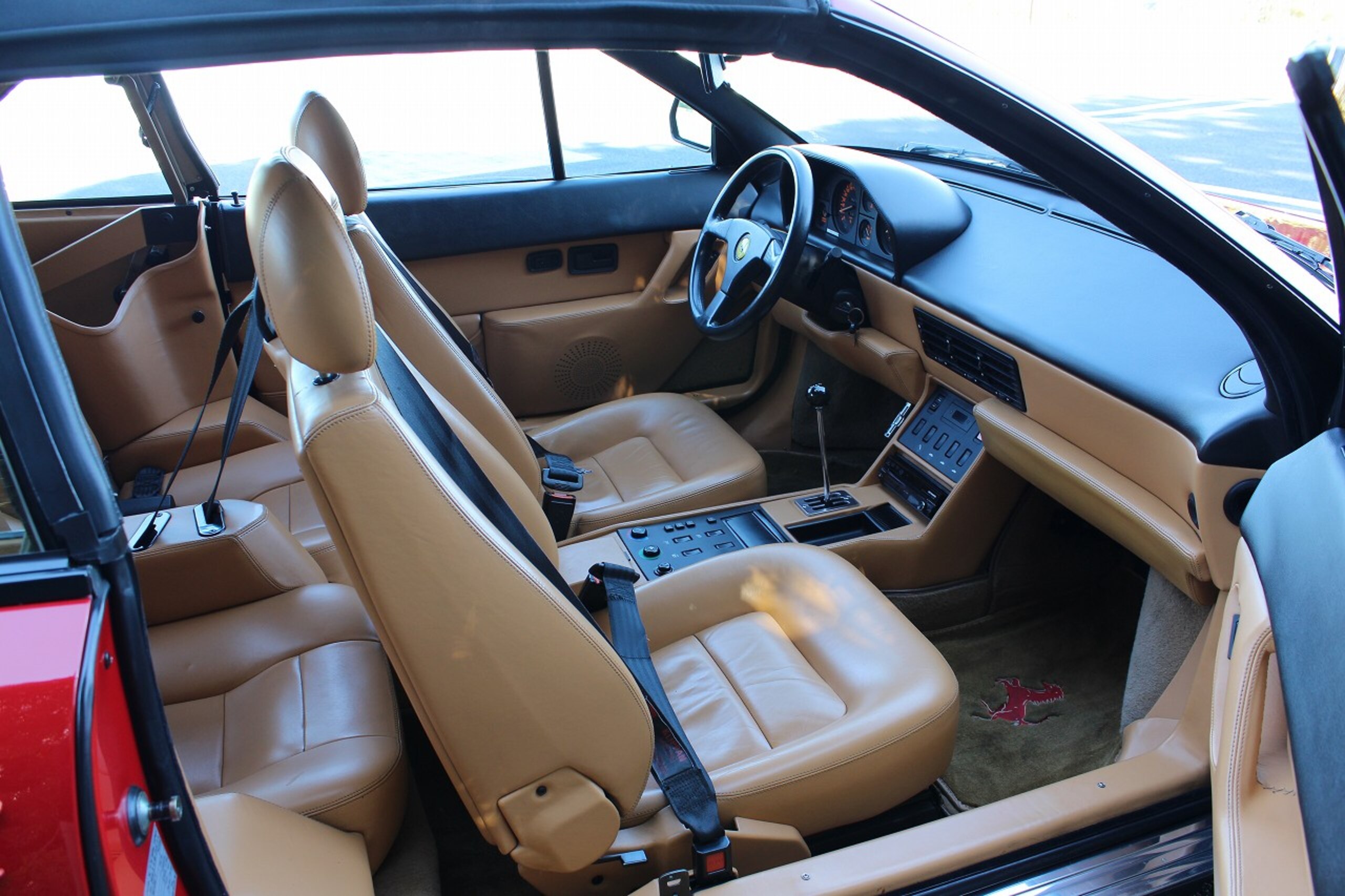 1992 Ferrari Mondial t — Photo 17 / 24
