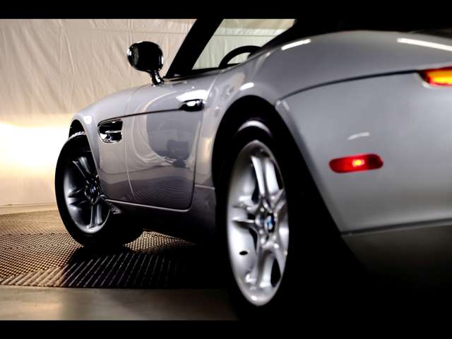 2000 BMW Z8 — Photo 8 / 19