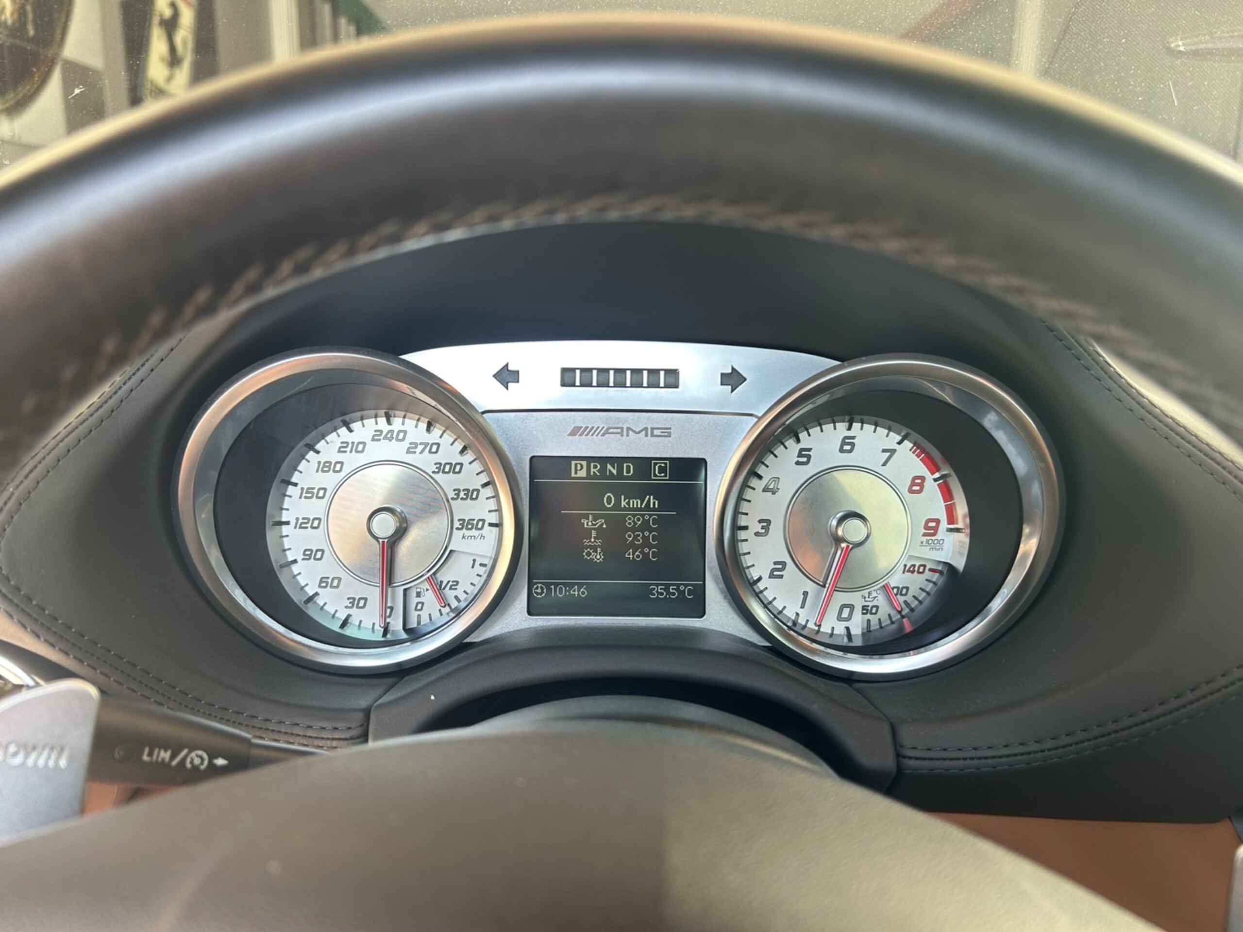 2010 Mercedes Benz SLS AMG — Photo 8 / 13