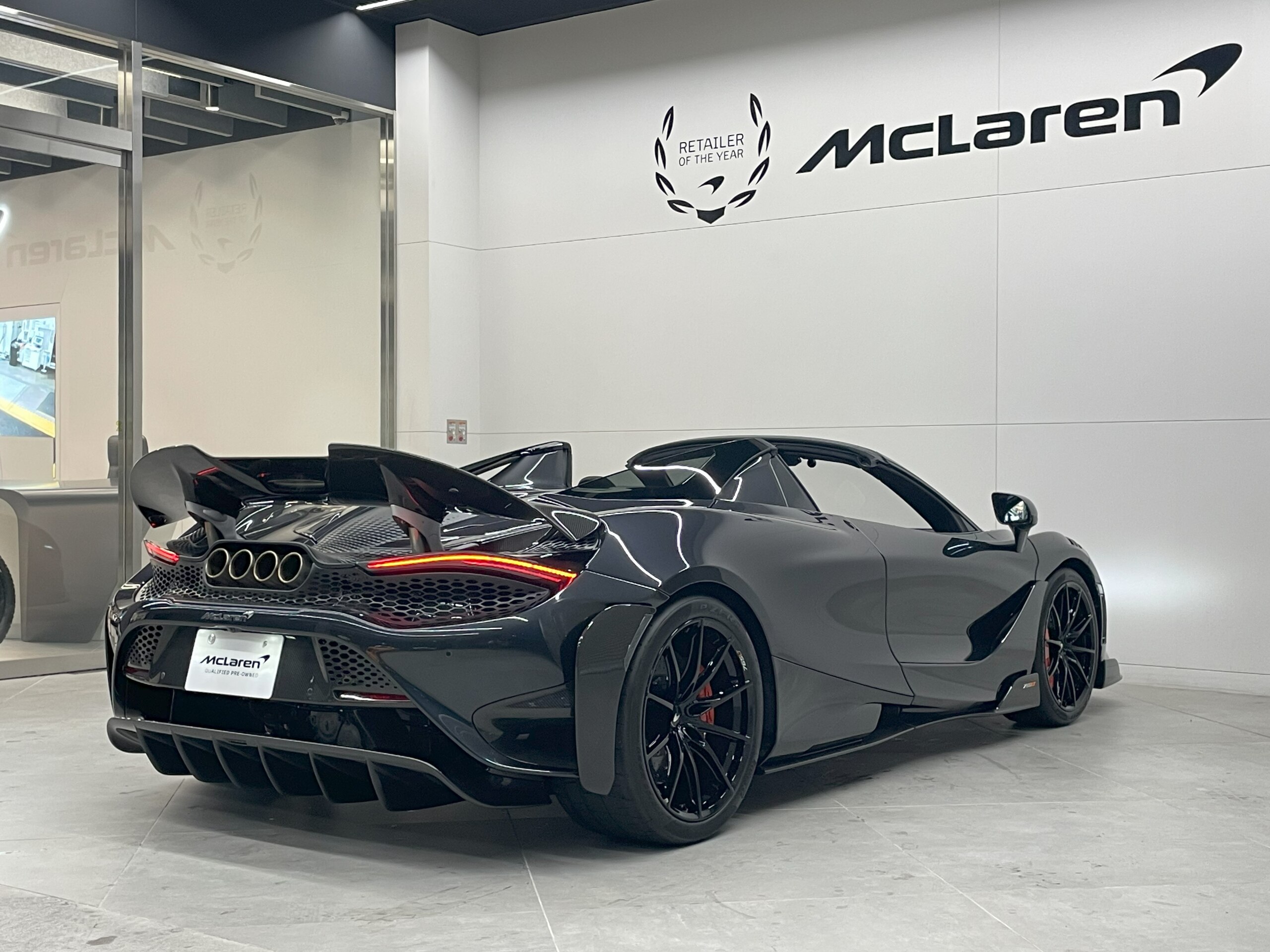 2022 McLaren 765LT Spider — Photo 9 / 20