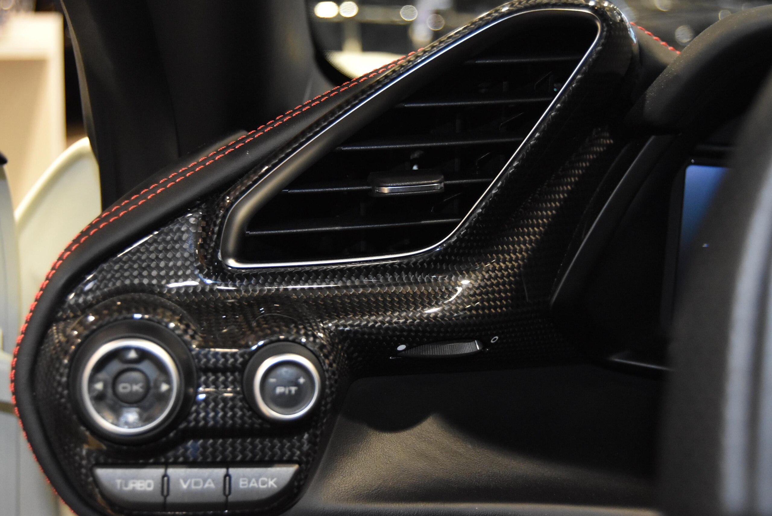 2017 Ferrari 488 Spider — Photo 7 / 35