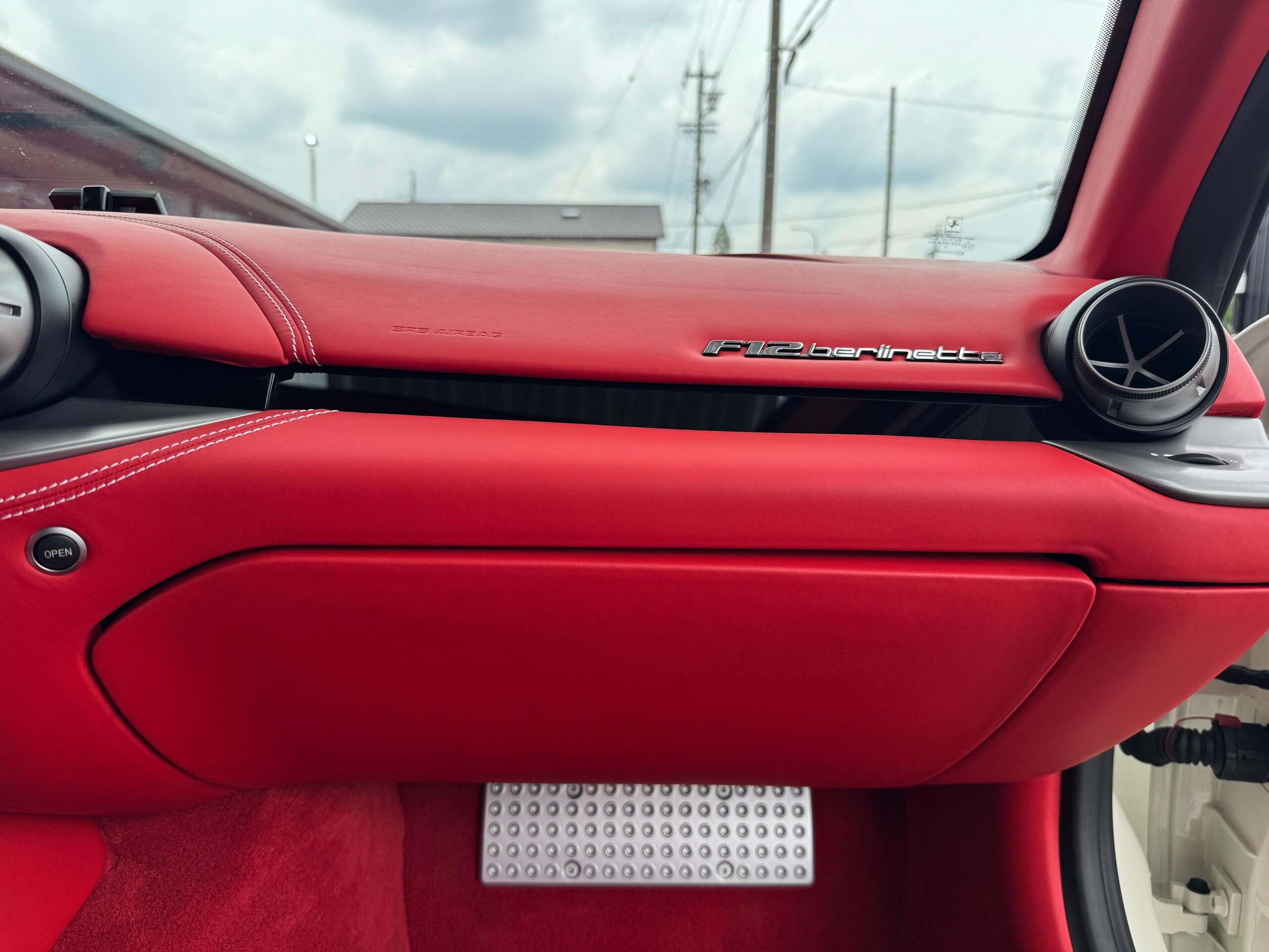 2014 Ferrari F12 Berlinetta — Photo 27 / 54