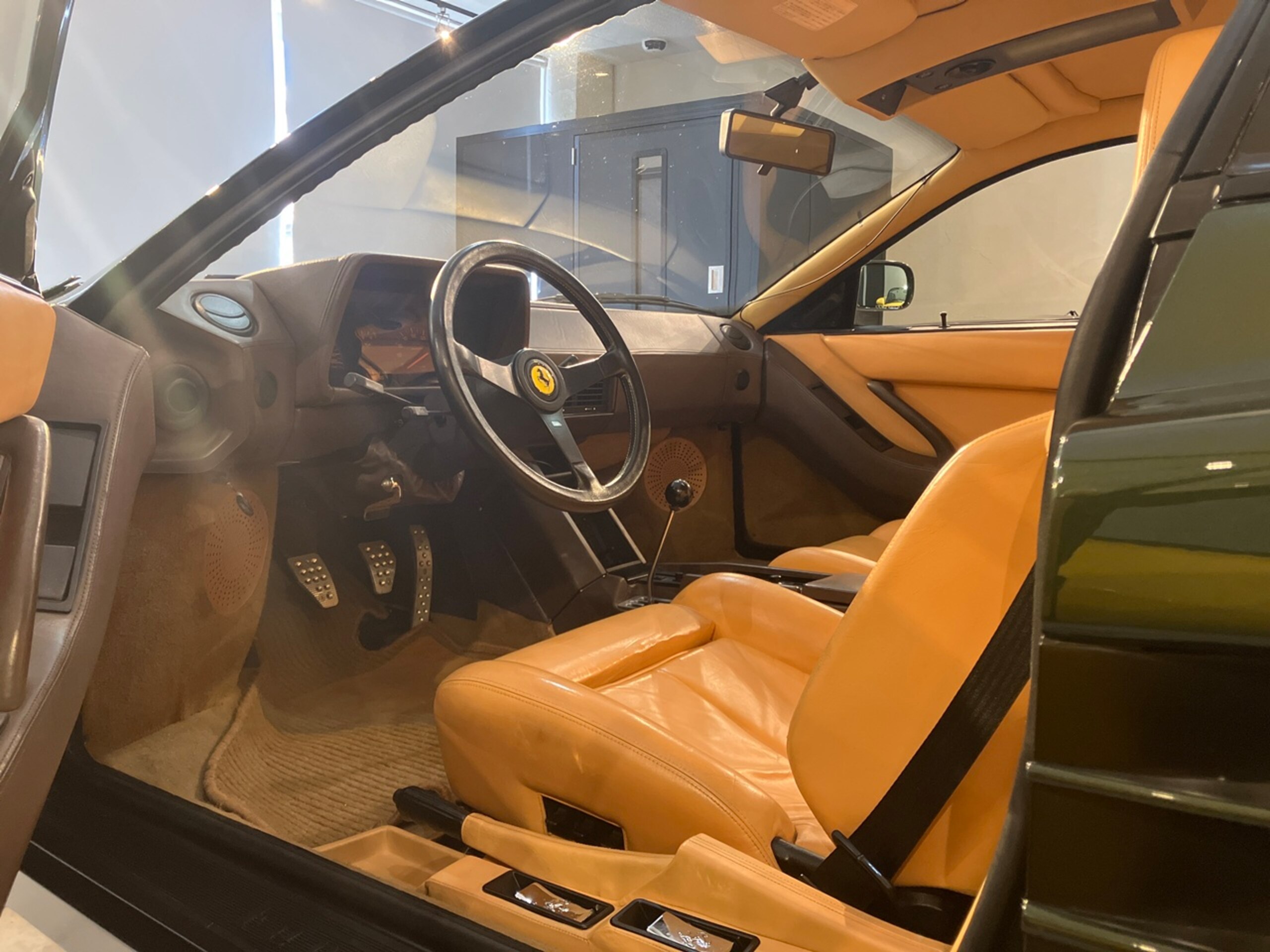 1988 Ferrari Testarossa — Photo 6 / 21