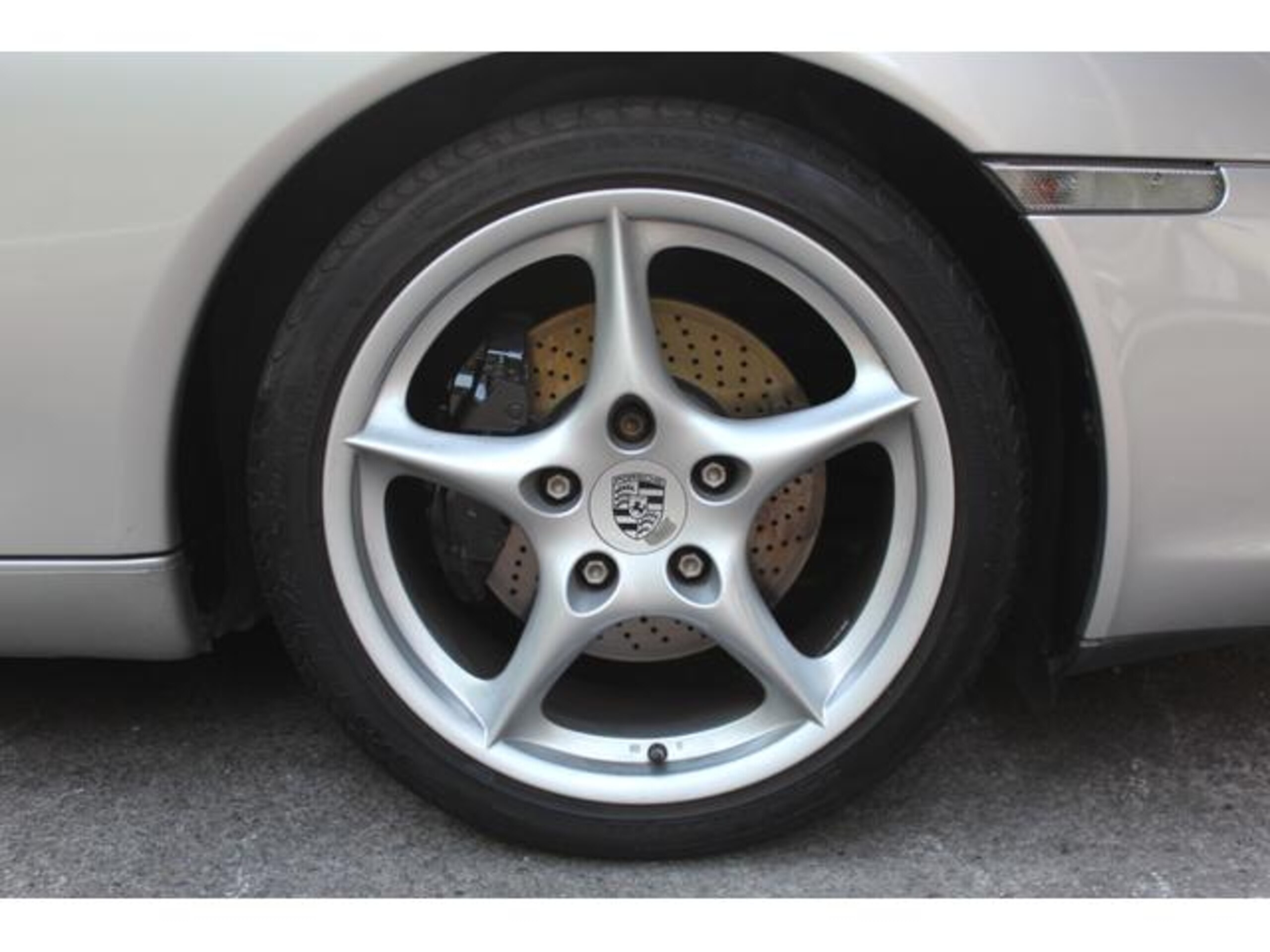 2002 Porsche 911 Carrera — Photo 16 / 18