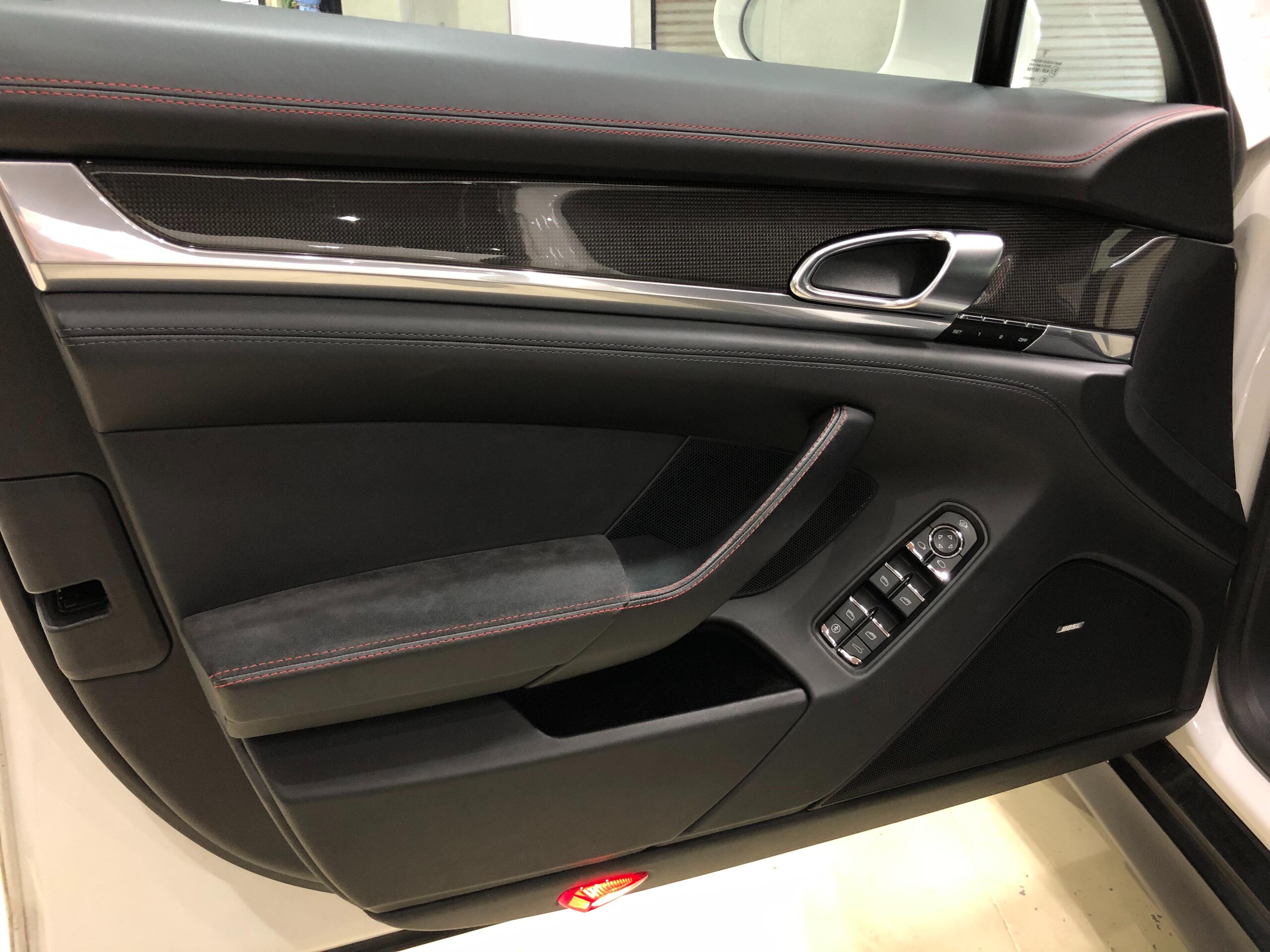 2012 Porsche Panamera GTS — Photo 27 / 32