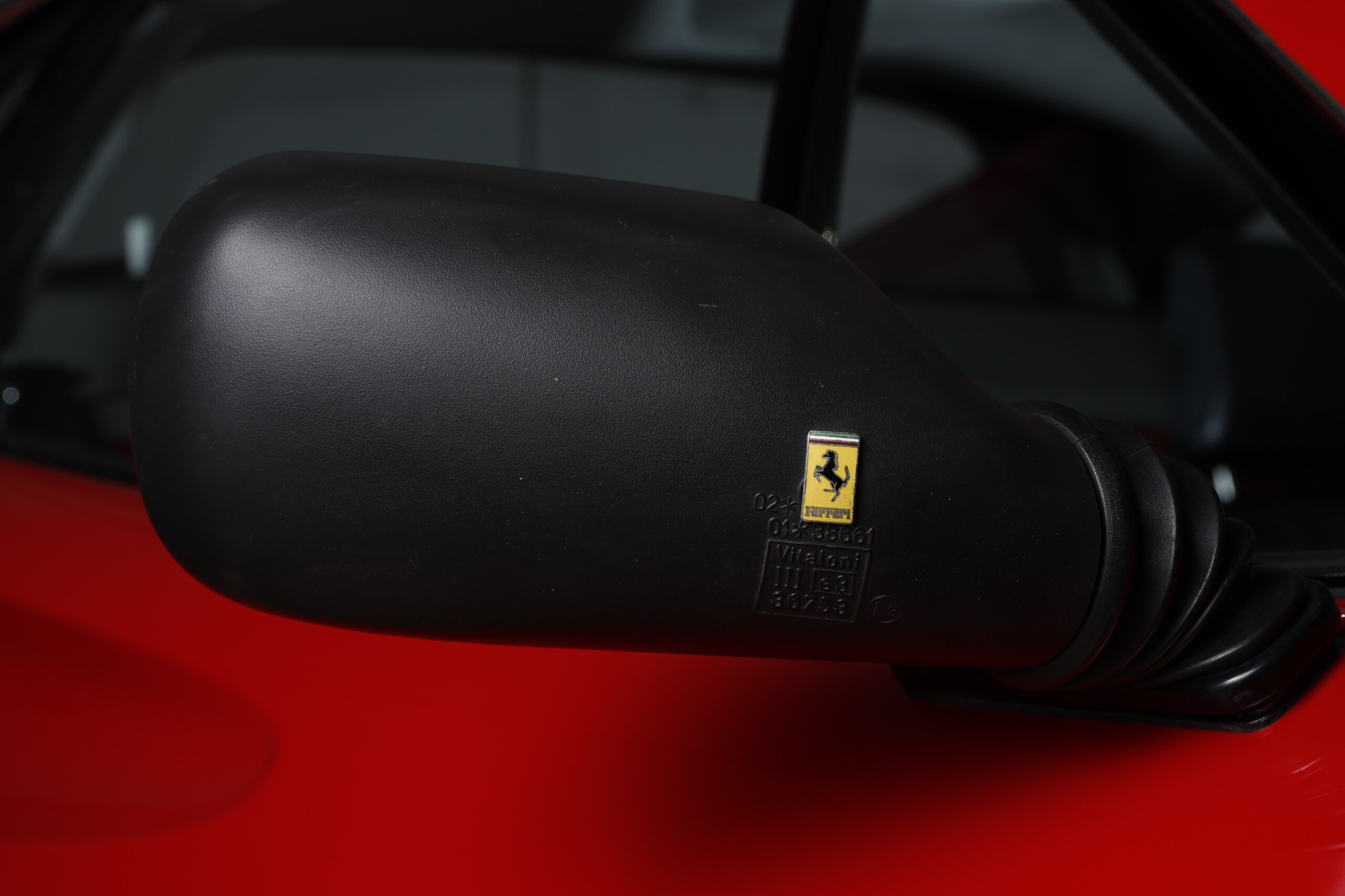 1989 Ferrari 208 GTB Turbo — Photo 17 / 25