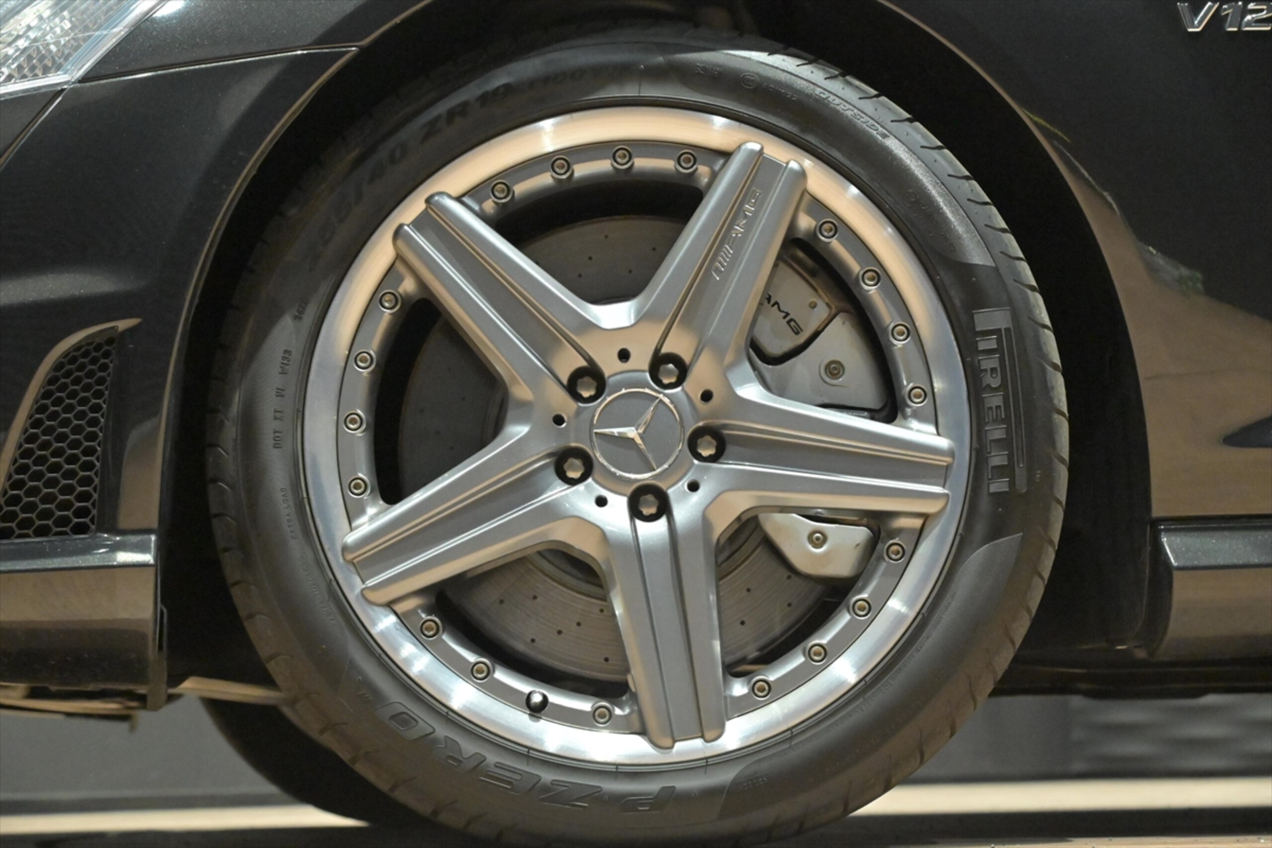 2009 Mercedes Benz S65 AMG Long — Photo 15 / 17