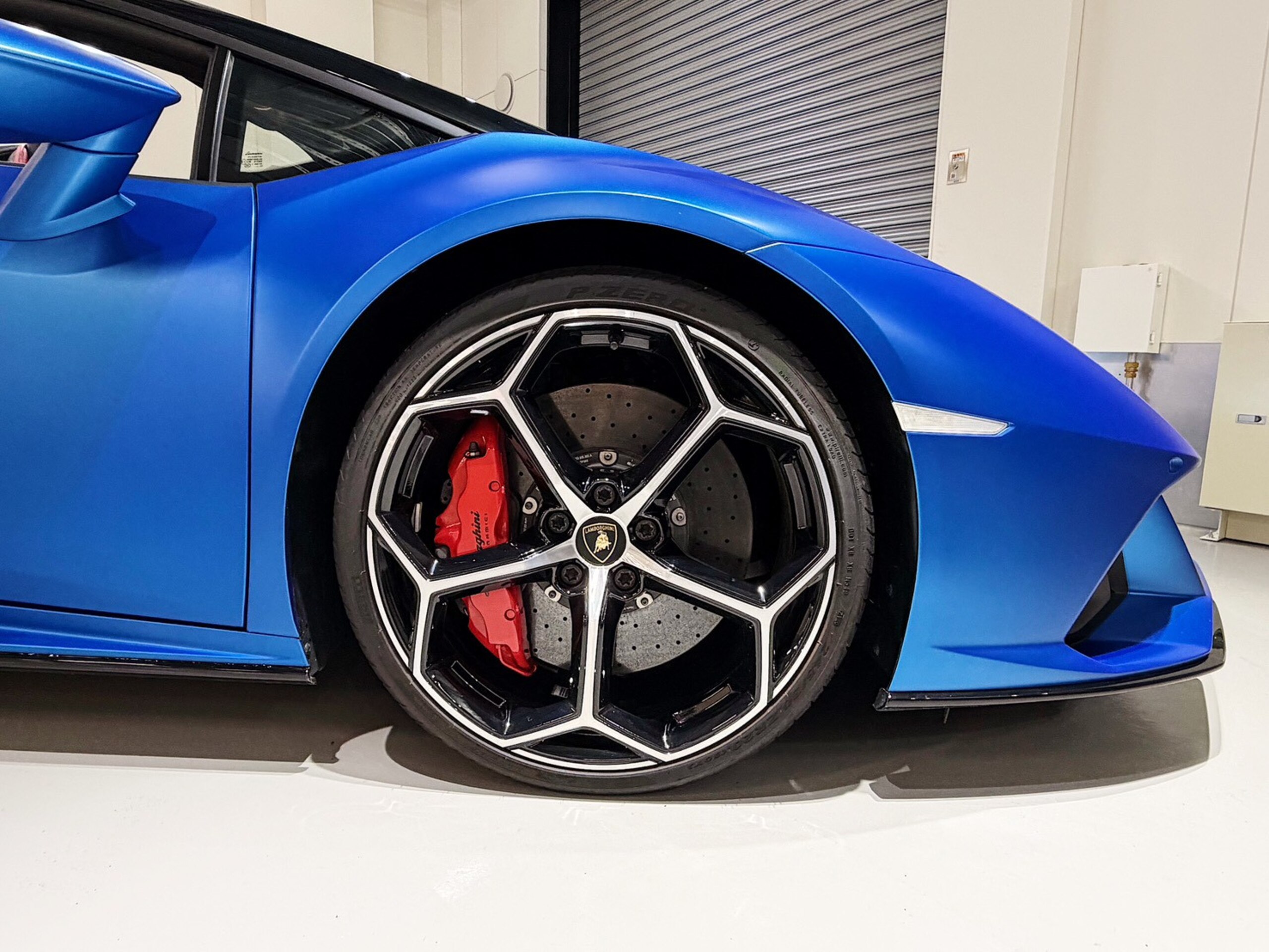 2021 Lamborghini Huracán EVO Spyder — Photo 17 / 20