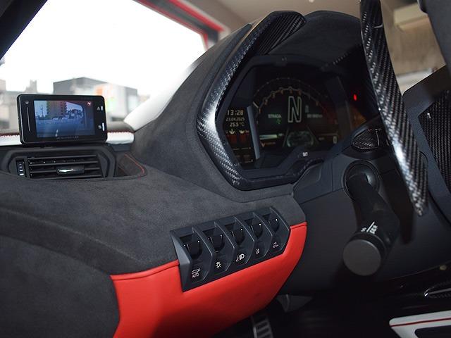 2021 Lamborghini SIÁN FKP 37 — Photo 18 / 24