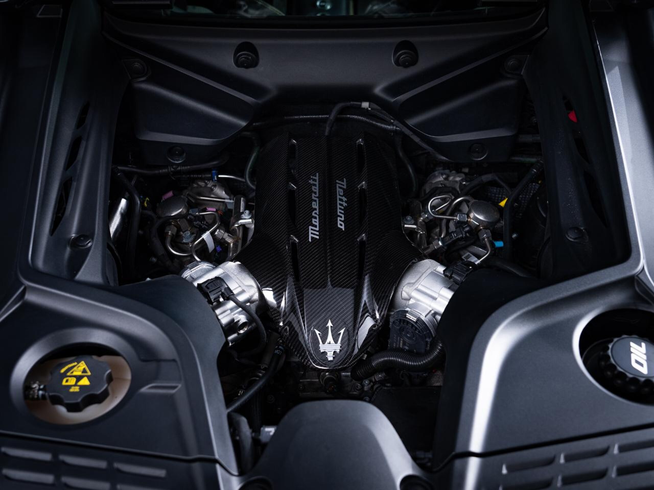 2022 Maserati MC20 — Photo 17 / 18
