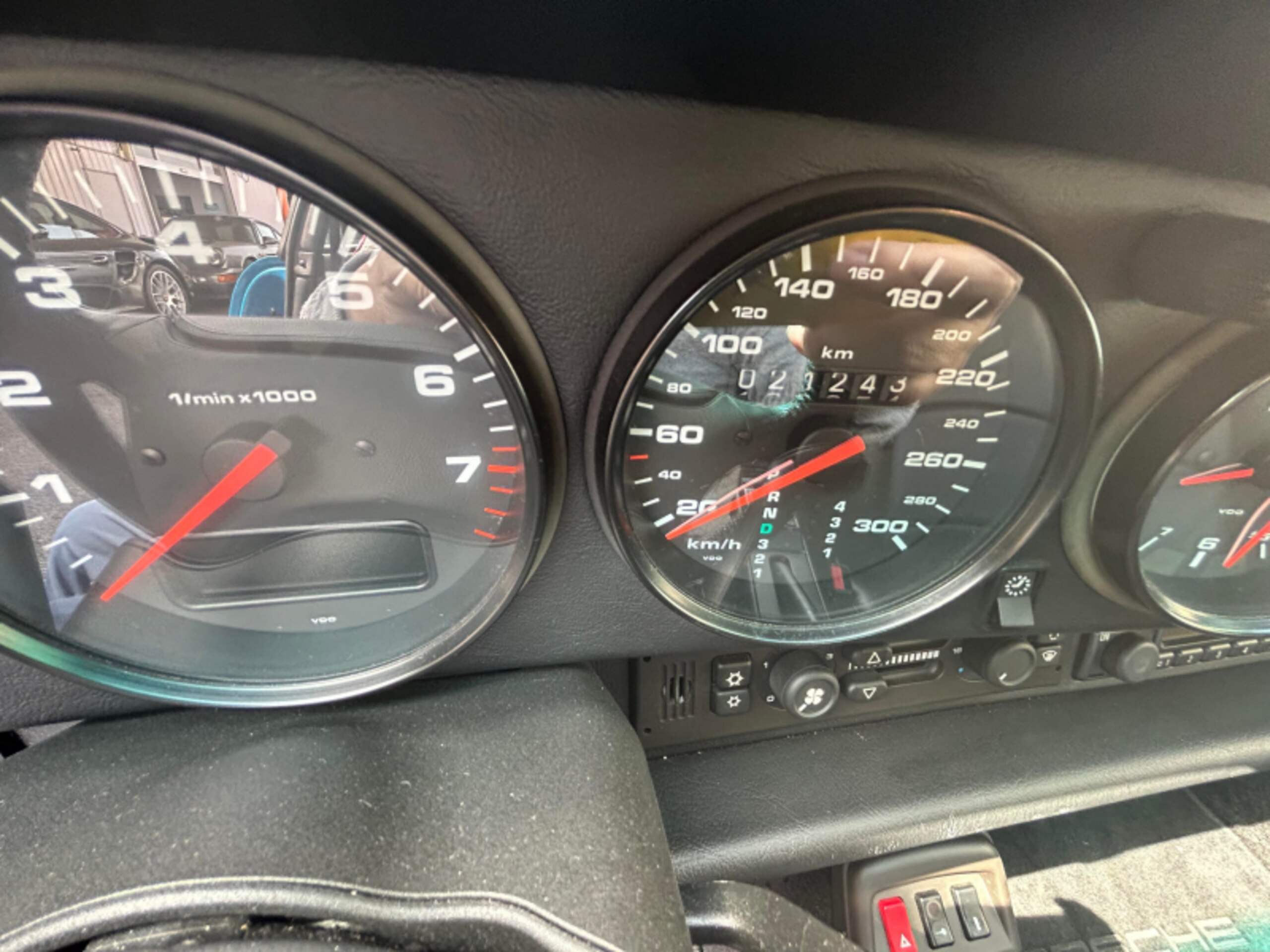 1996 Porsche 911 Carrera — Photo 10 / 13