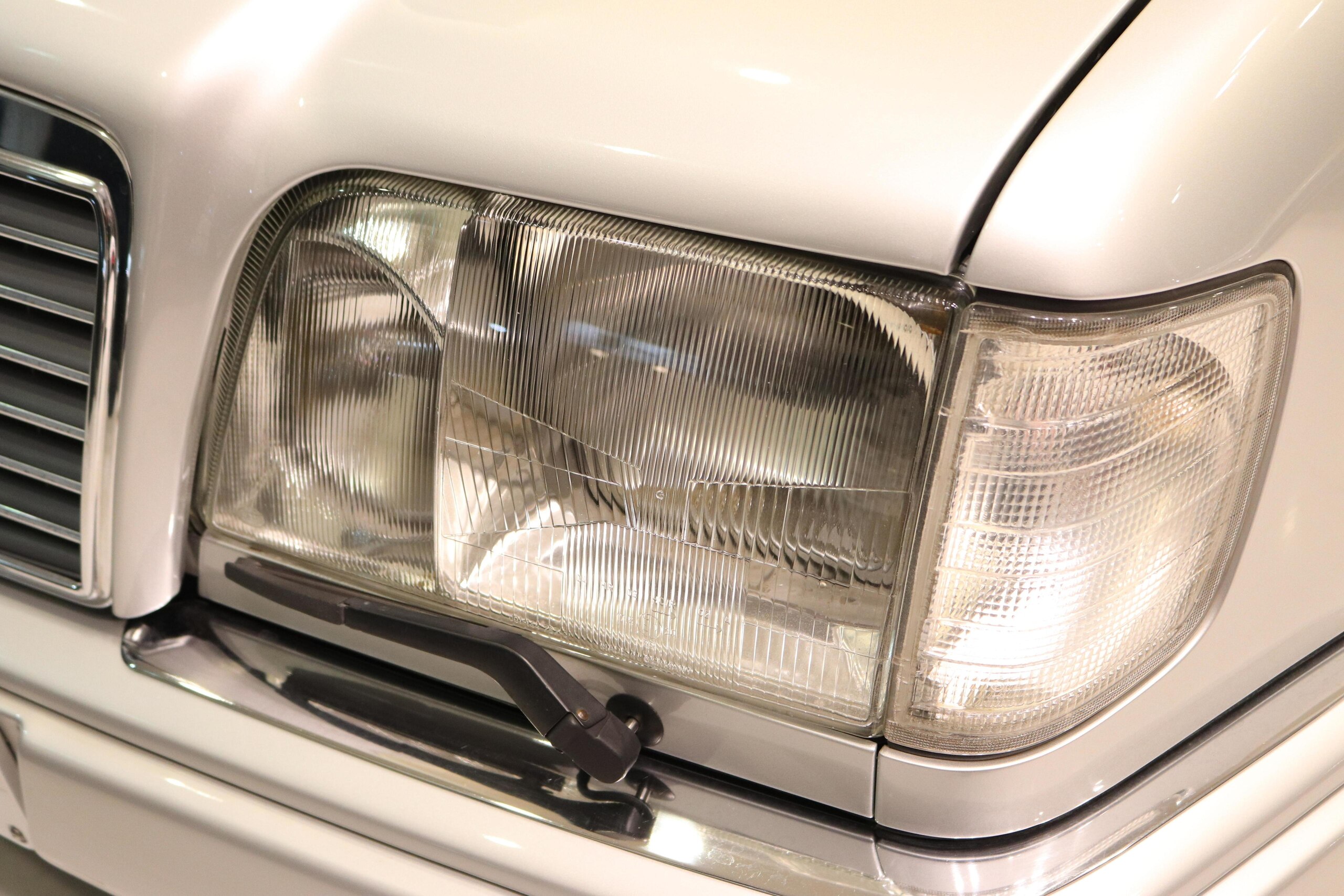 1994 Mercedes Benz E500 — Photo 15 / 19