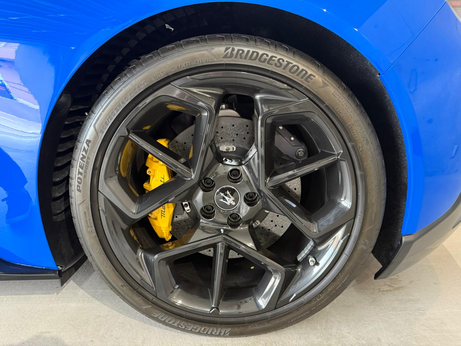 2022 Maserati MC20 — Photo 11 / 12