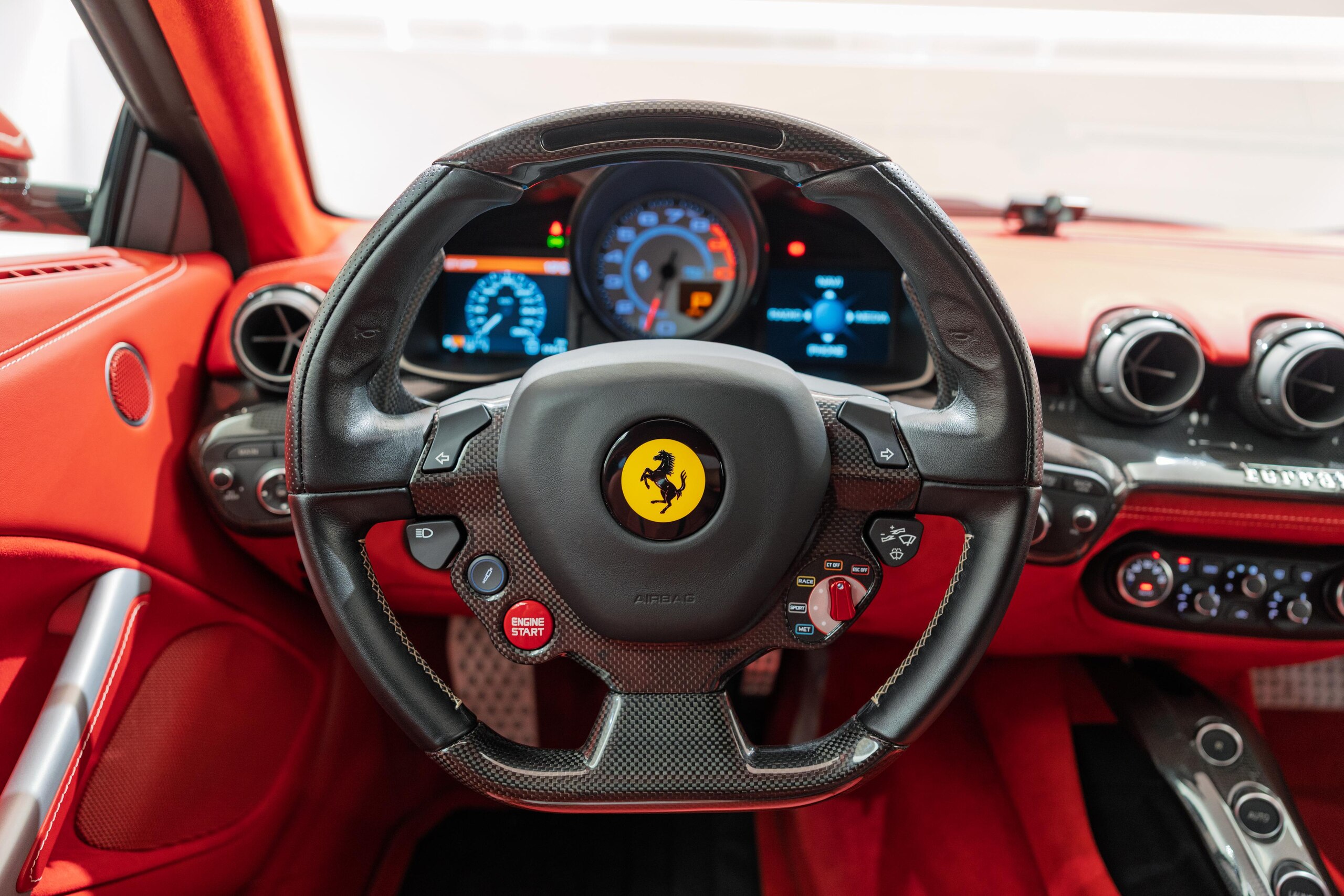 2013 Ferrari F12 Berlinetta — Photo 7 / 16