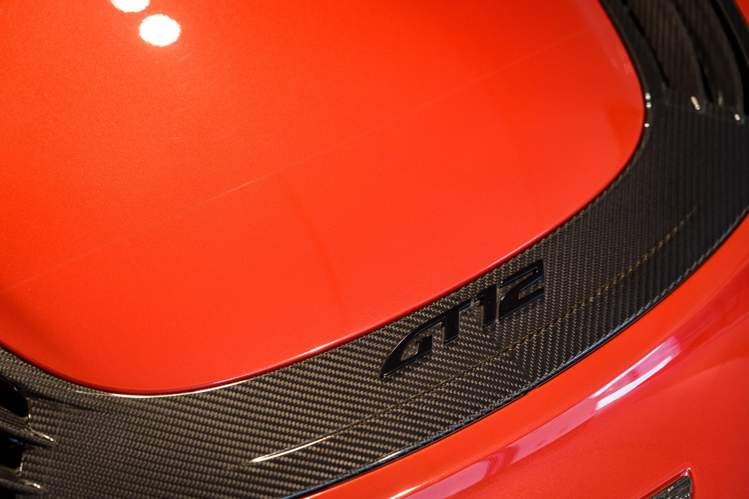 2015 Aston Martin Vantage GT12 — Photo 6 / 19