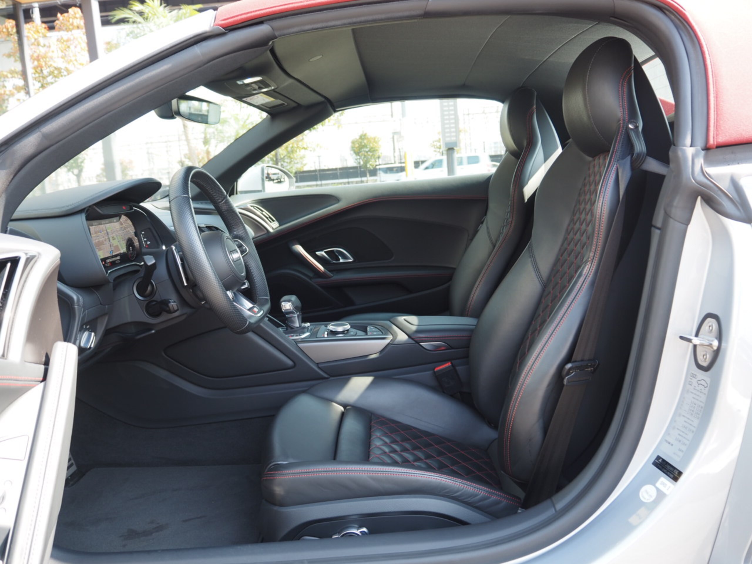 2018 Audi R8 Spyder — Photo 7 / 18