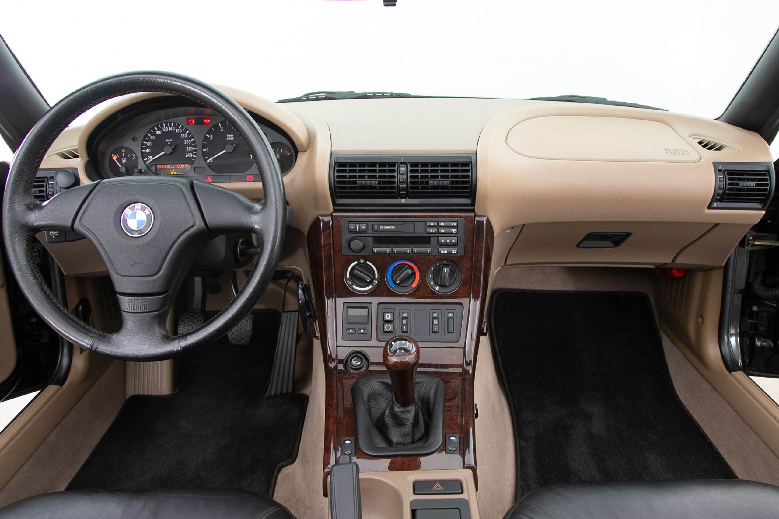 1996 BMW Z3 Roadster — Photo 10 / 26