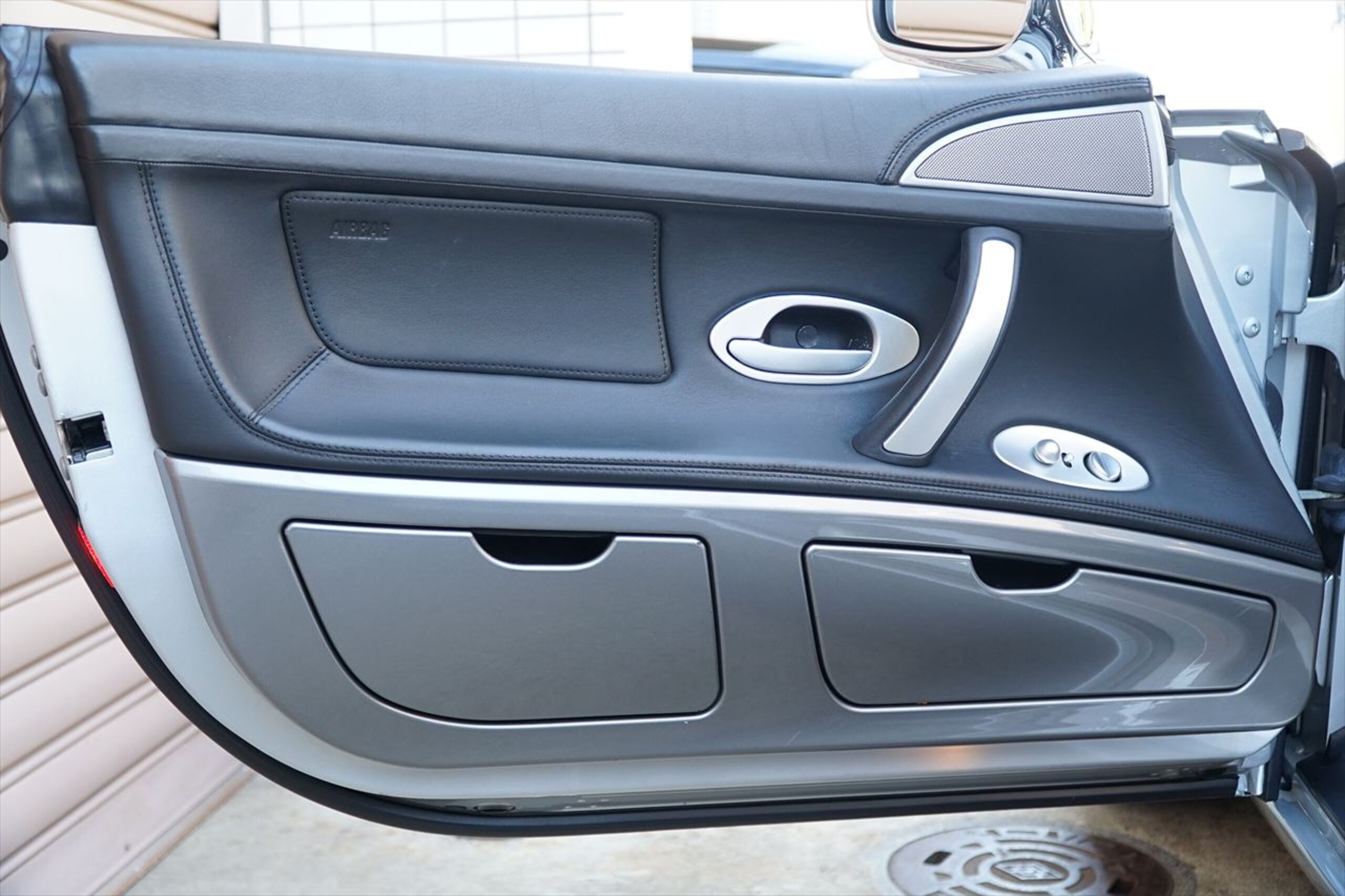 2001 BMW Z8 — Photo 9 / 22