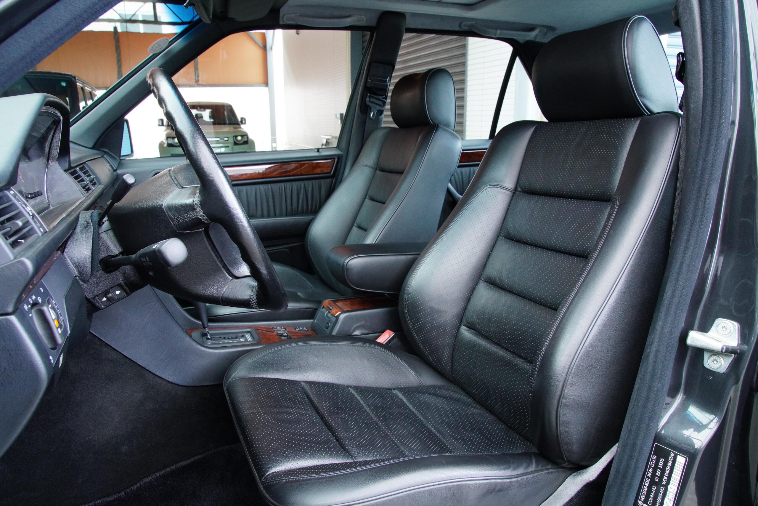 1992 Mercedes Benz E500 — Photo 9 / 20