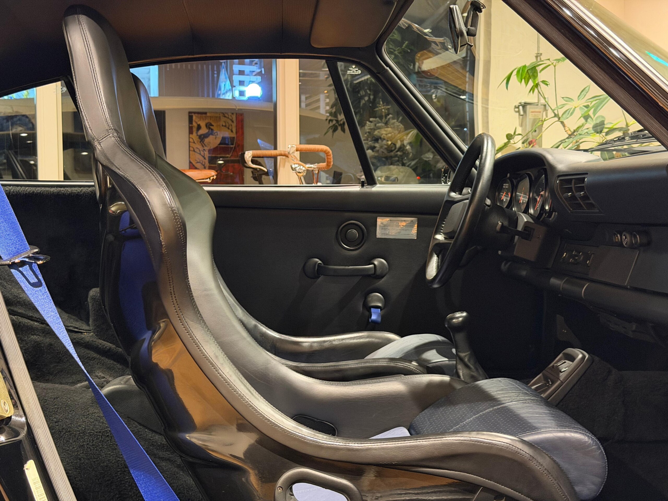 1992 Porsche 911 Carrera RS — Photo 13 / 15