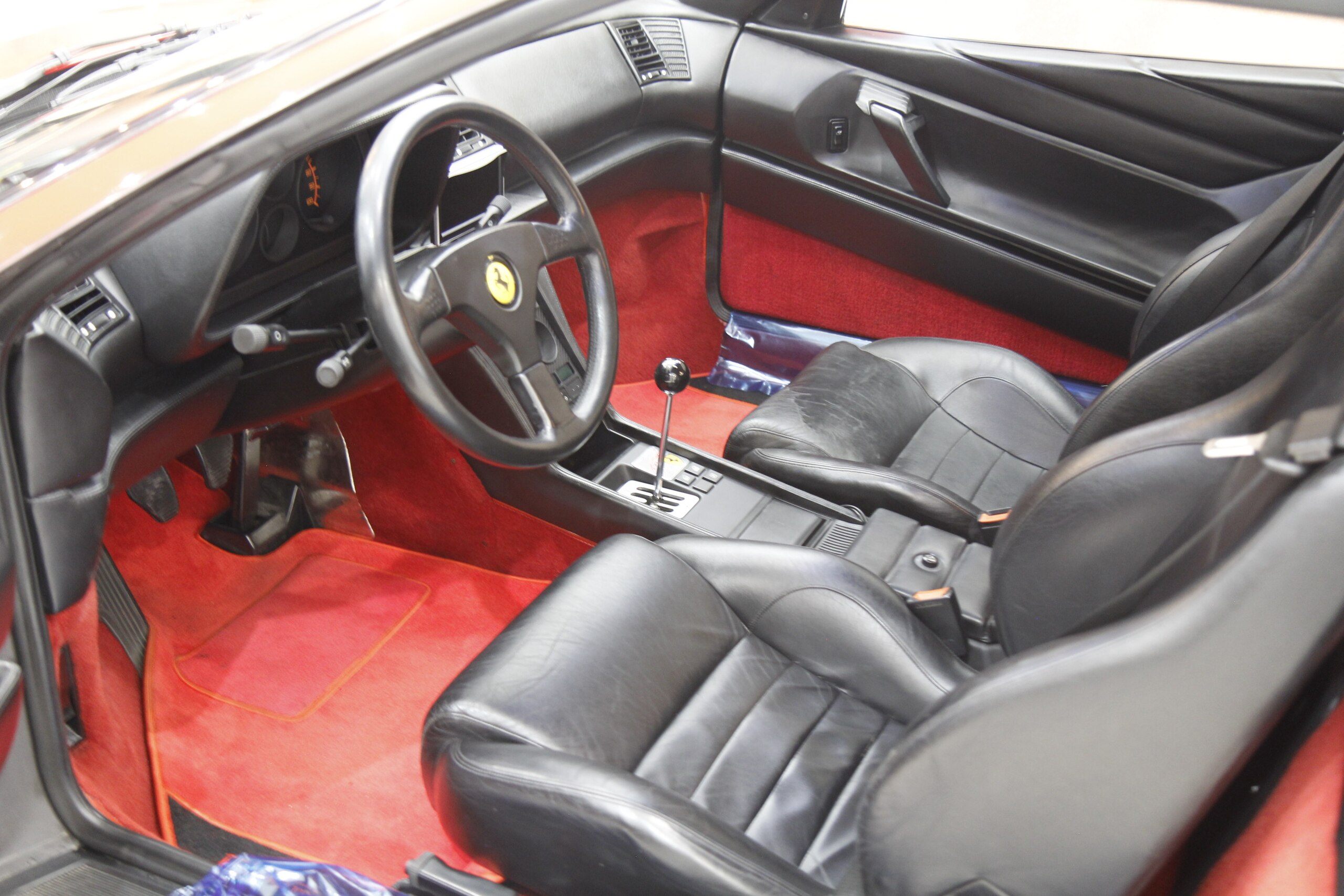 1990 Ferrari 348 TB — Photo 10 / 18
