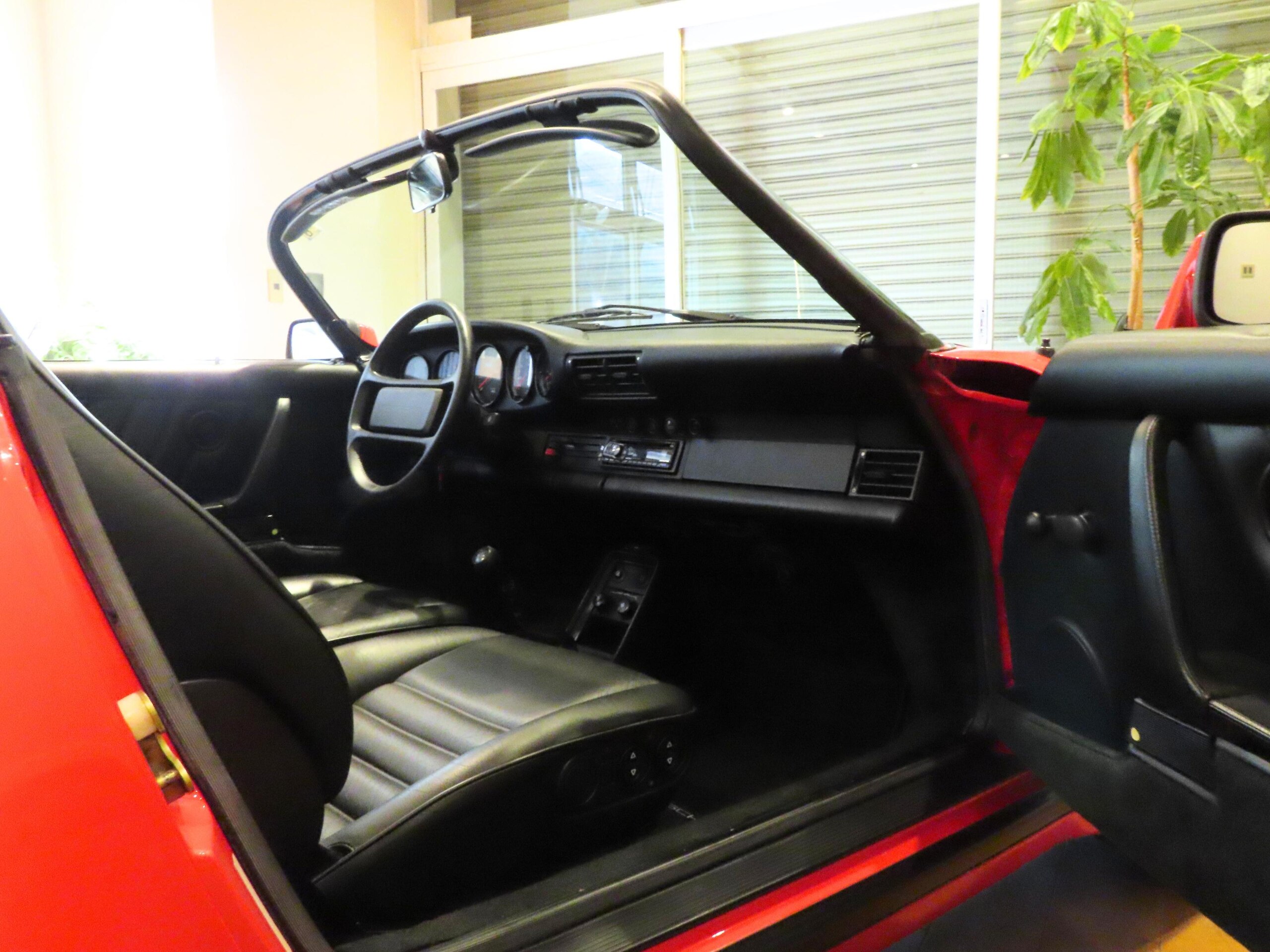 1989 Porsche 911 Speedster — Photo 11 / 16