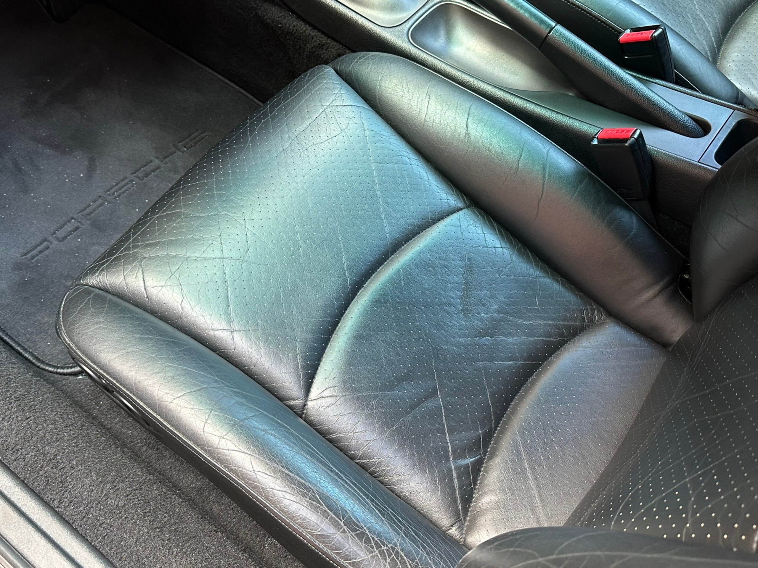 1994 Porsche 911 Carrera — Photo 24 / 25