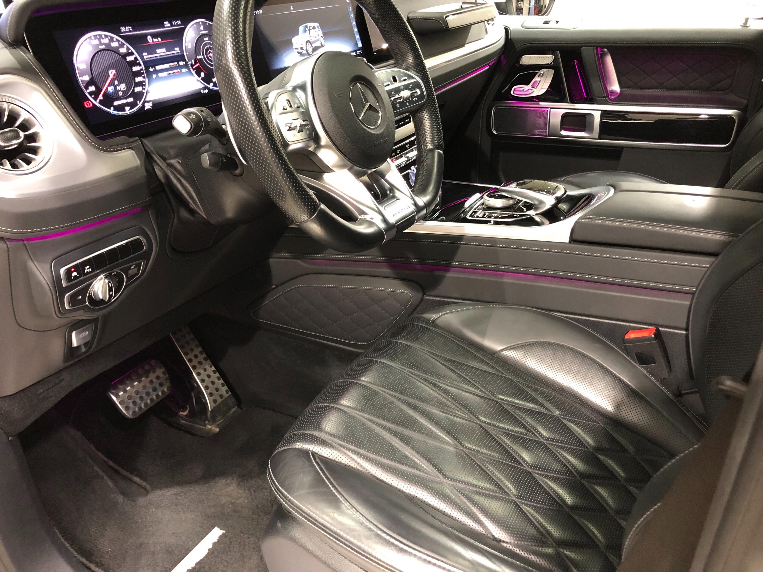 2019 Mercedes Benz G63 AMG — Photo 7 / 21