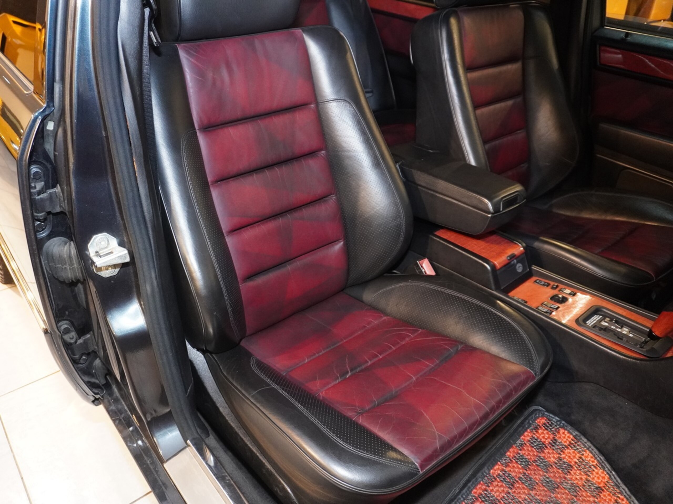 1994 Mercedes Benz E500 Limited — Photo 13 / 18