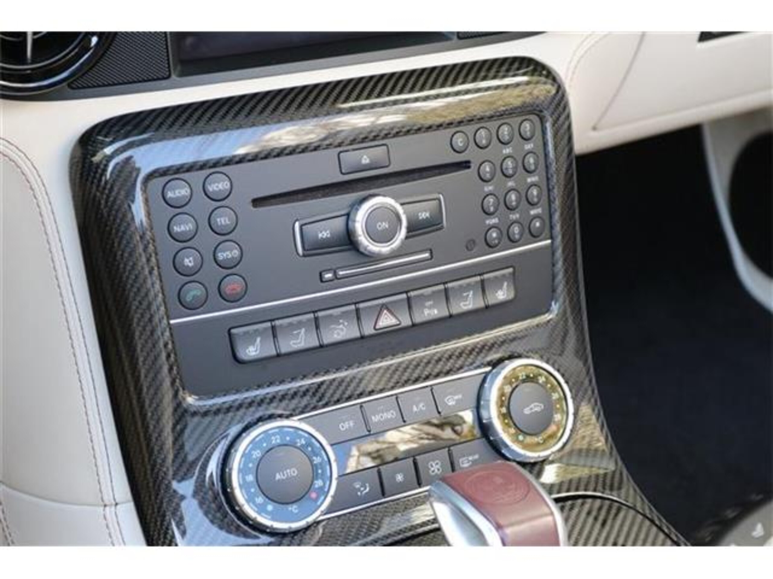 2013 Mercedes Benz SLS AMG Roadster — Photo 10 / 15