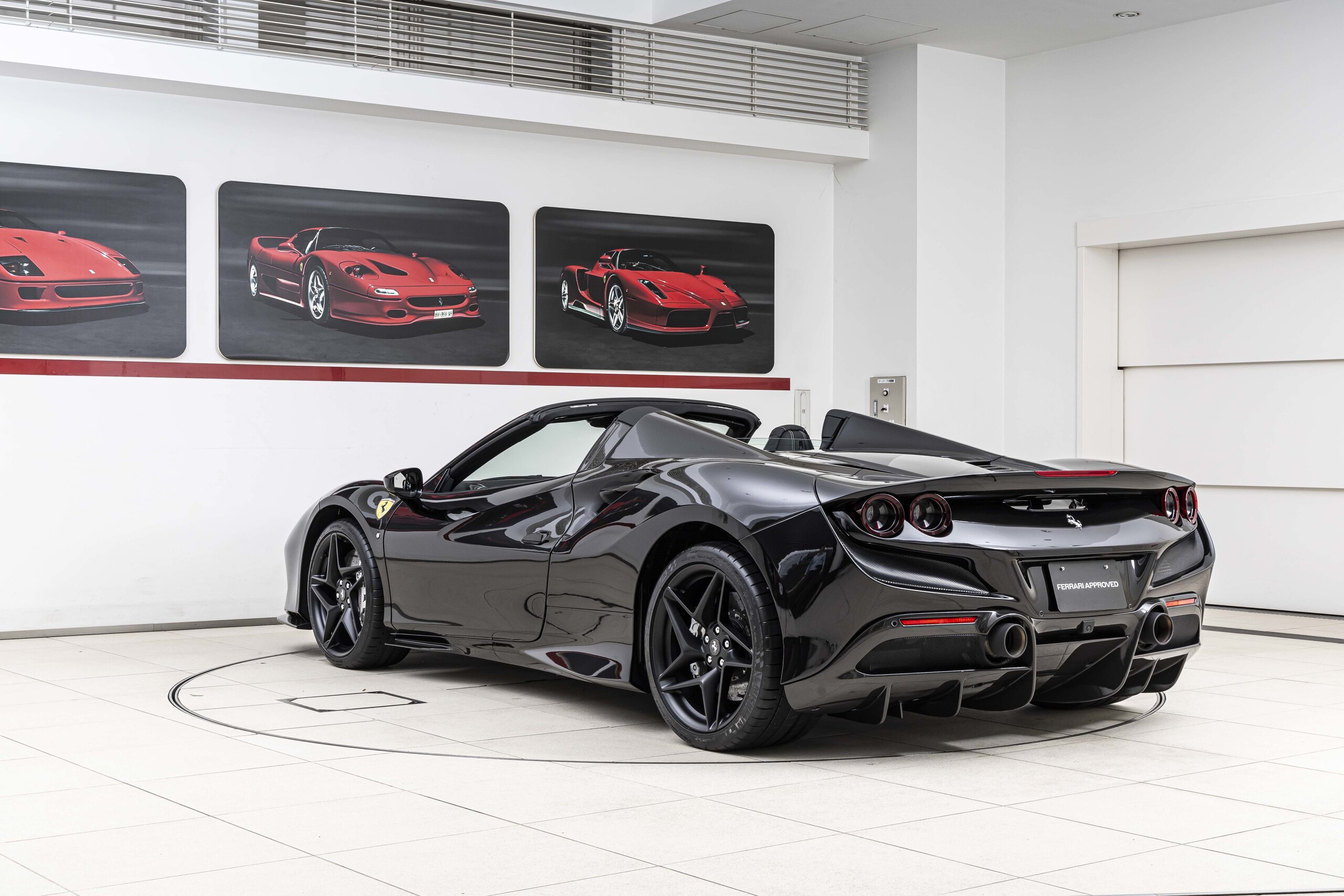 2022 Ferrari F8 Spider — Photo 10 / 32