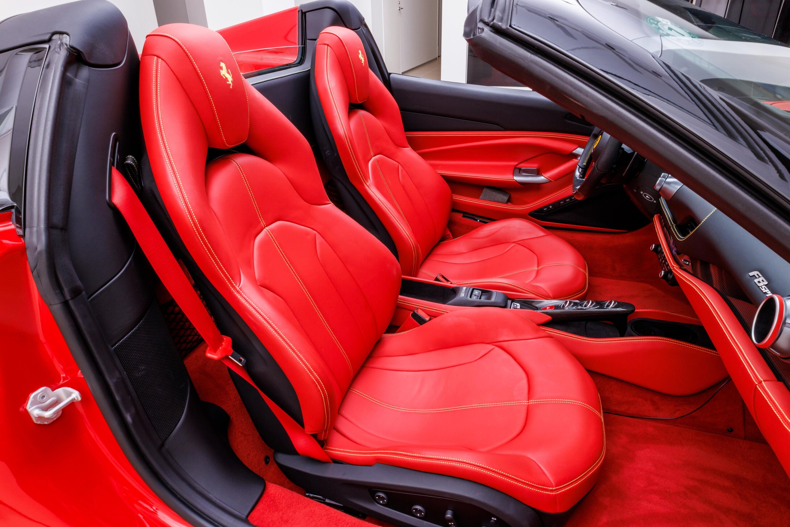 2022 Ferrari F8 Spider — Photo 28 / 42