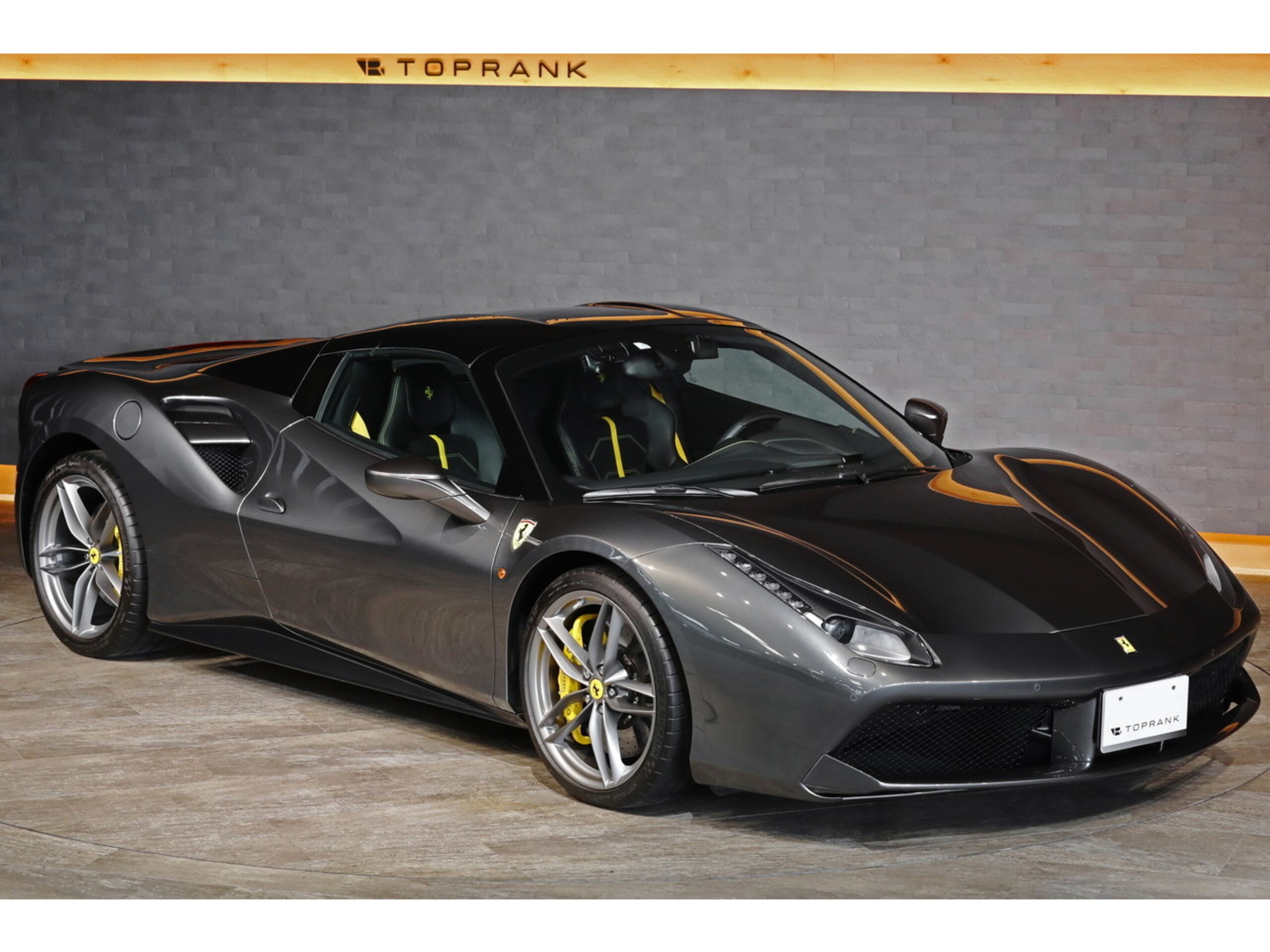 2018 Ferrari 488 Spider — Photo 12 / 65