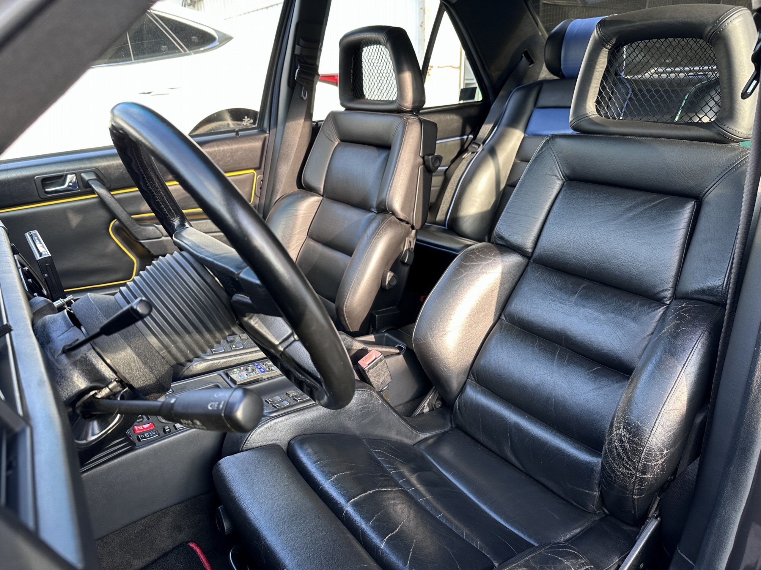 1991 Mercedes Benz 190E — Photo 19 / 36