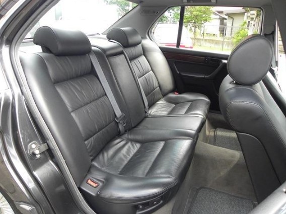 1990 BMW 750i — Photo 18 / 22